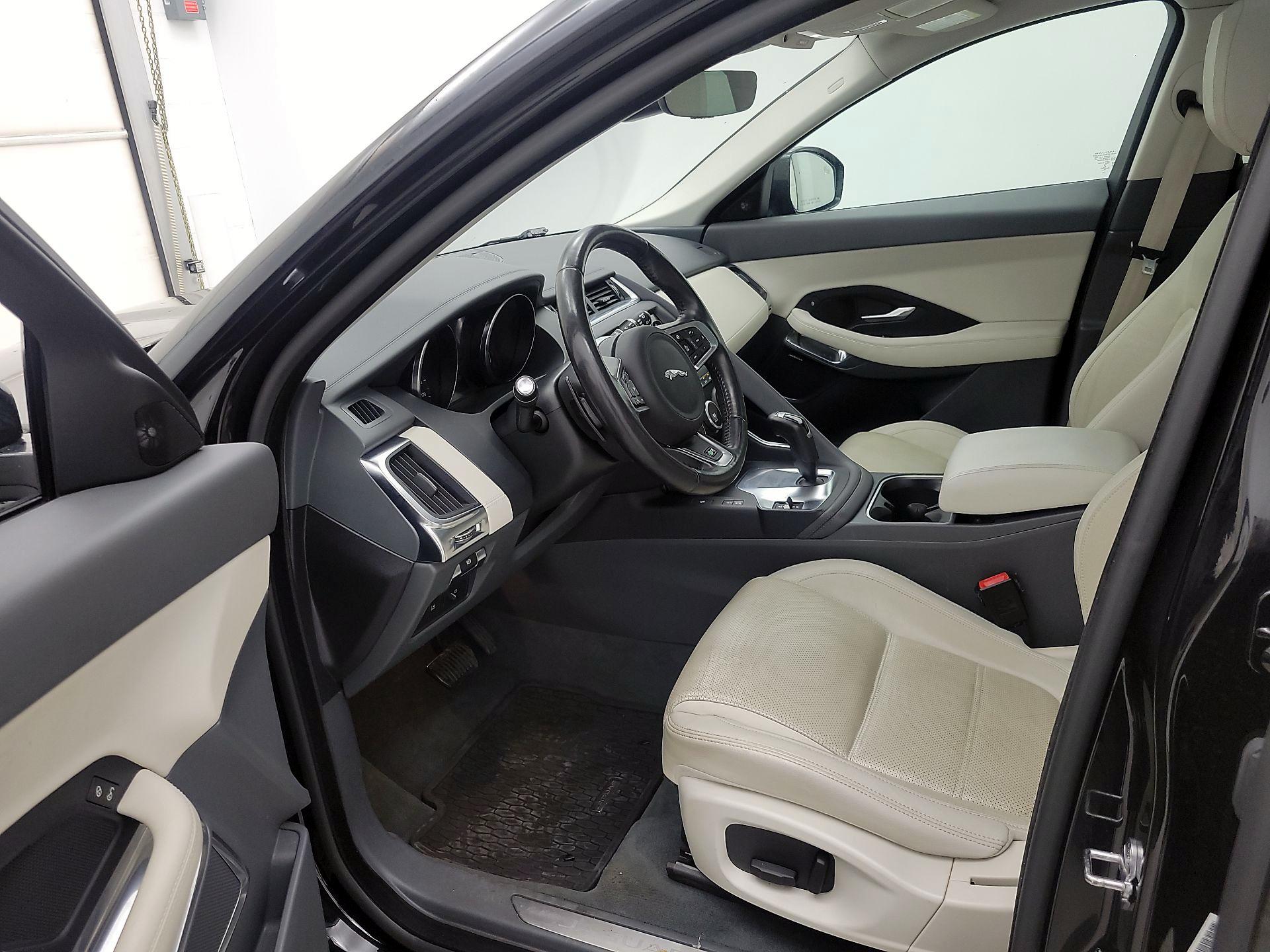 Thumbnail: 2019 Jaguar E-Pace - 11