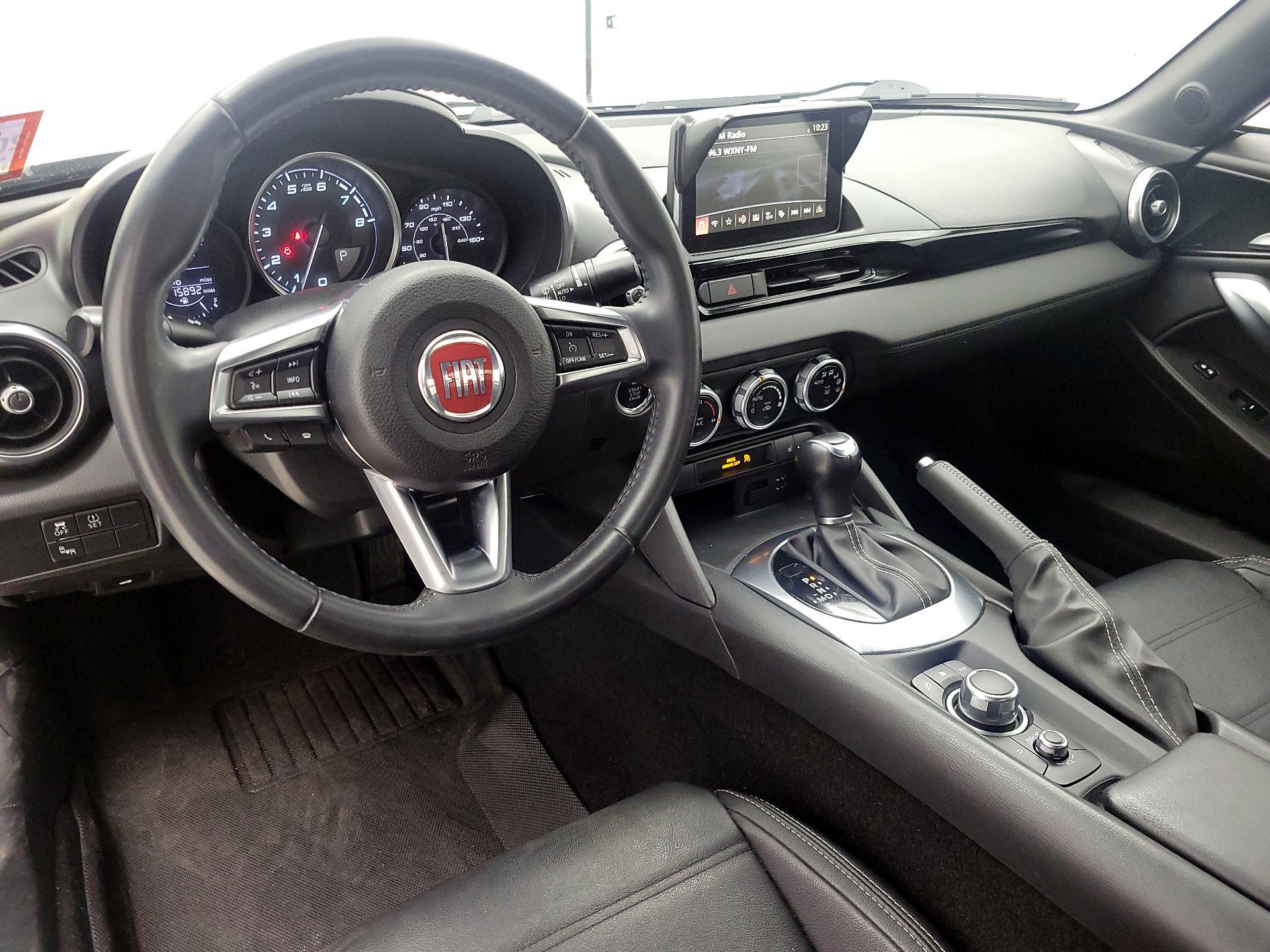 Thumbnail: 2017 Fiat 124 Spider - 9