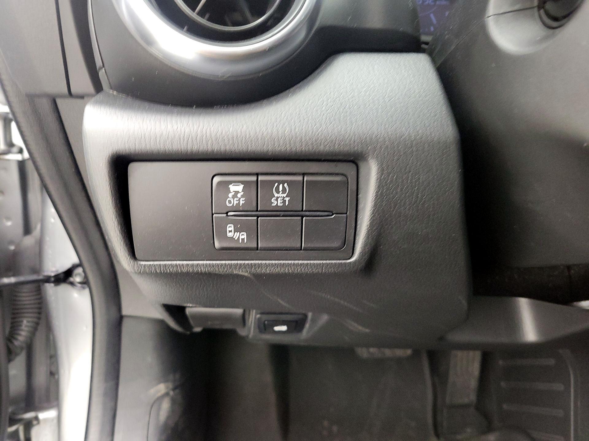 Thumbnail: 2017 Fiat 124 Spider - 13