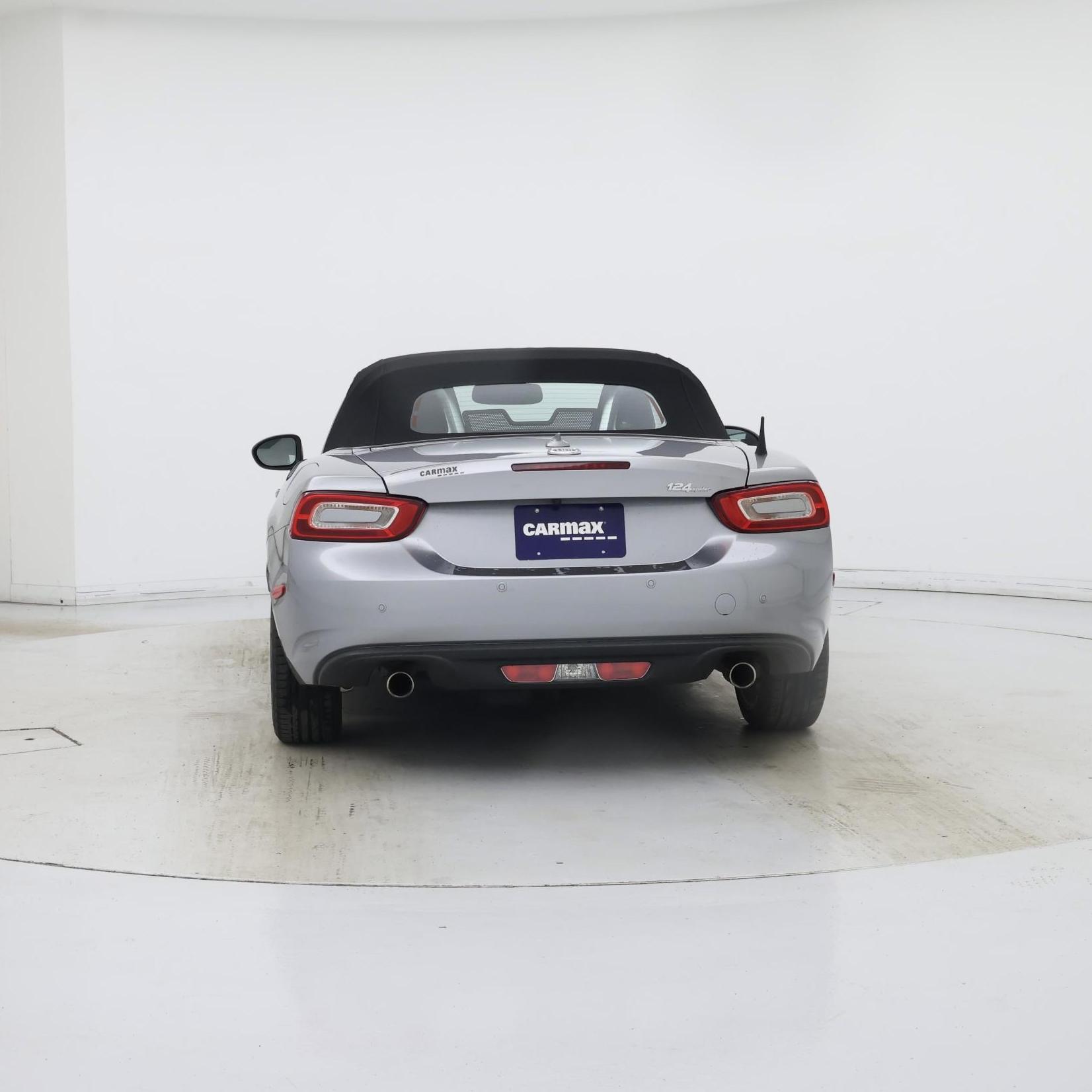 Thumbnail: 2017 Fiat 124 Spider - 6