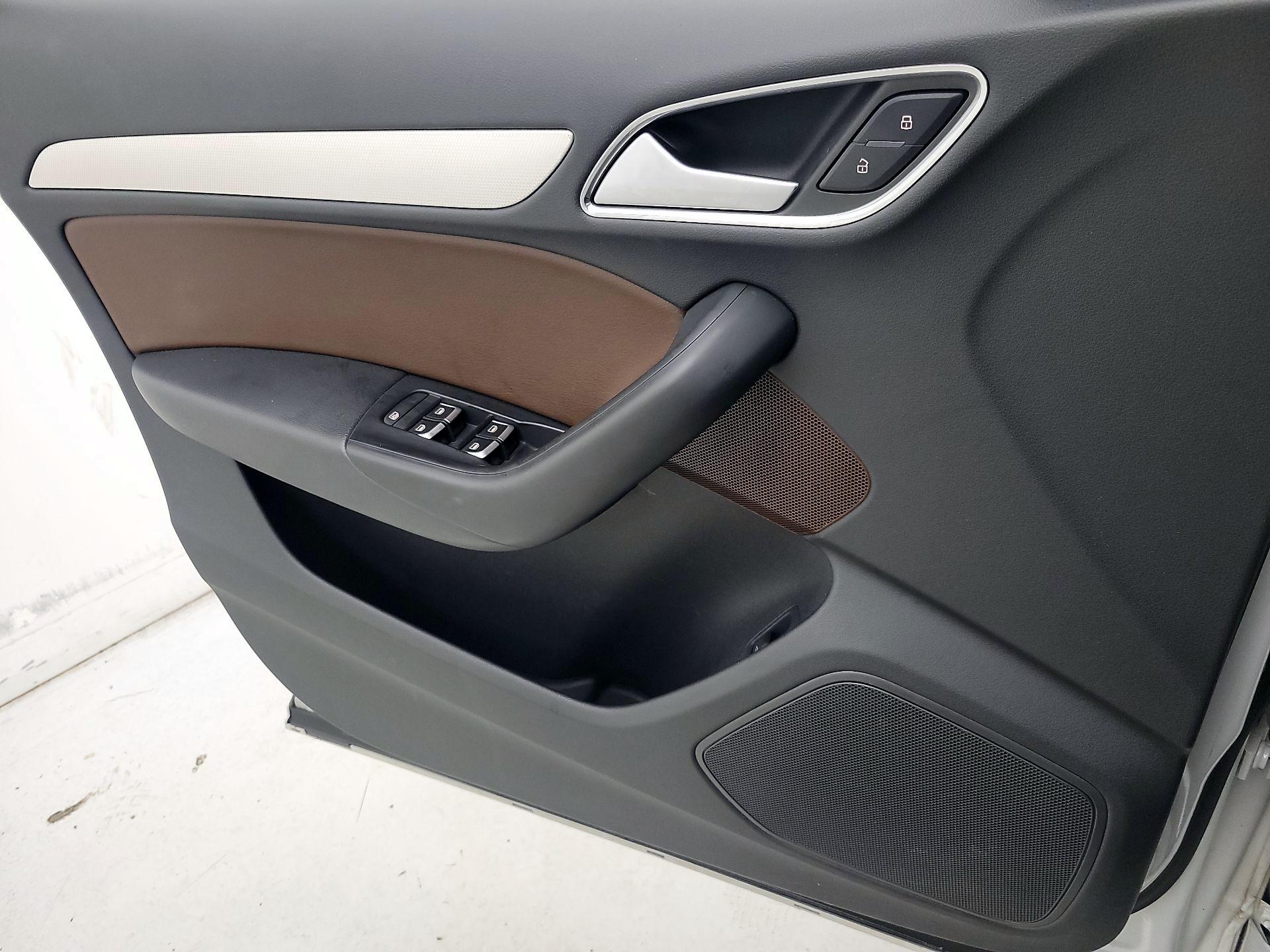 Thumbnail: 2018 Audi Q3 - 12