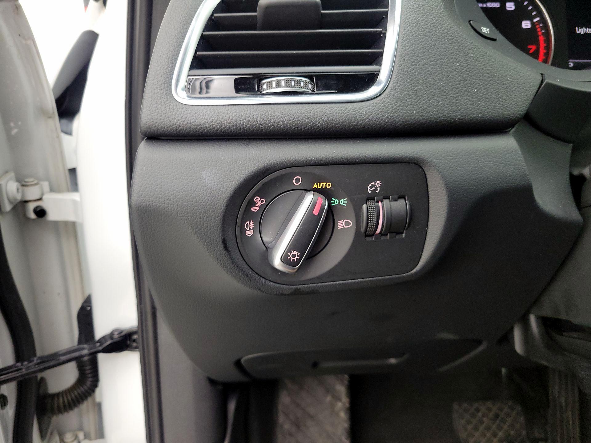 Thumbnail: 2018 Audi Q3 - 13