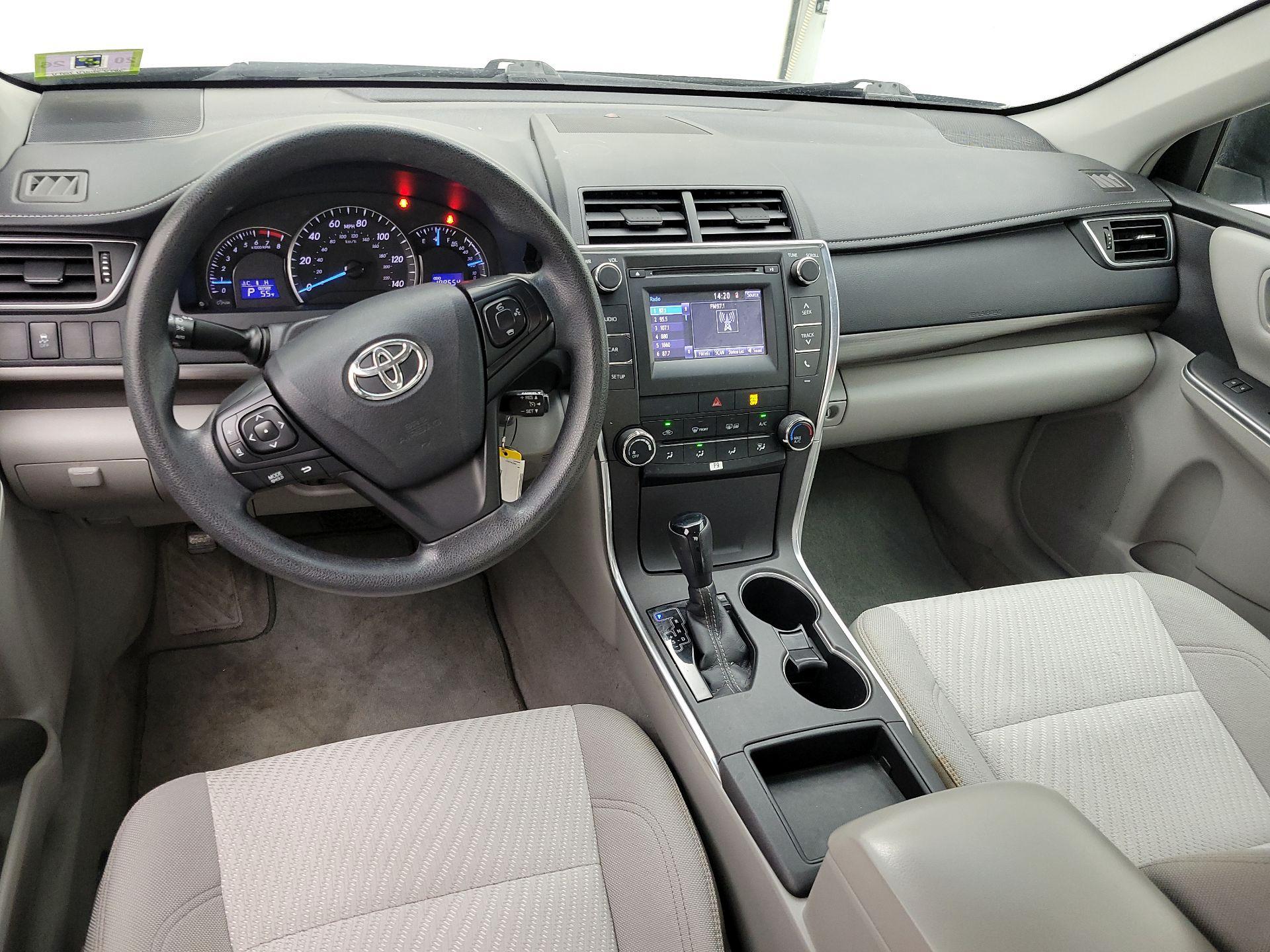 Thumbnail: 2015 Toyota Camry - 9