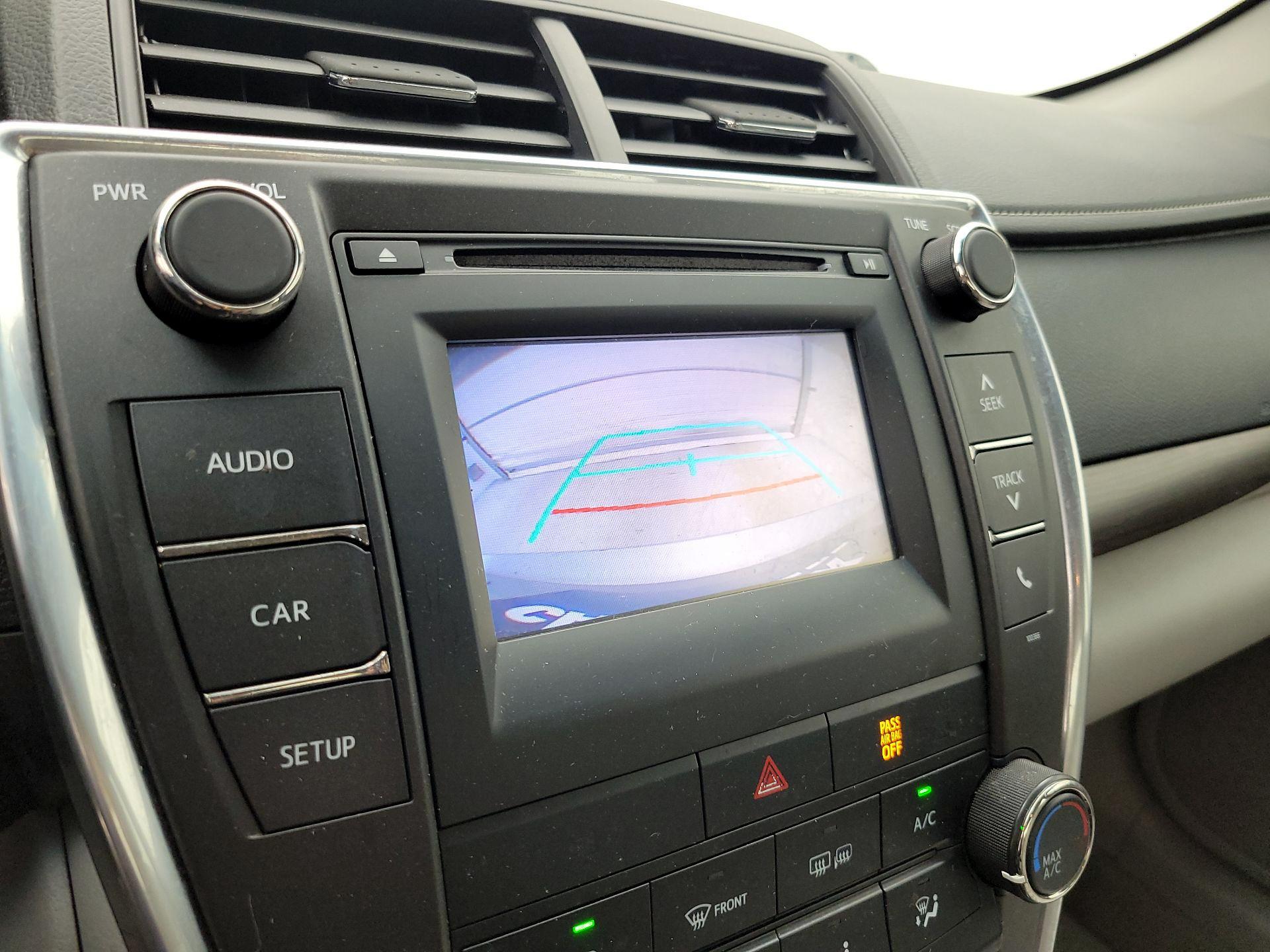 Thumbnail: 2015 Toyota Camry - 14