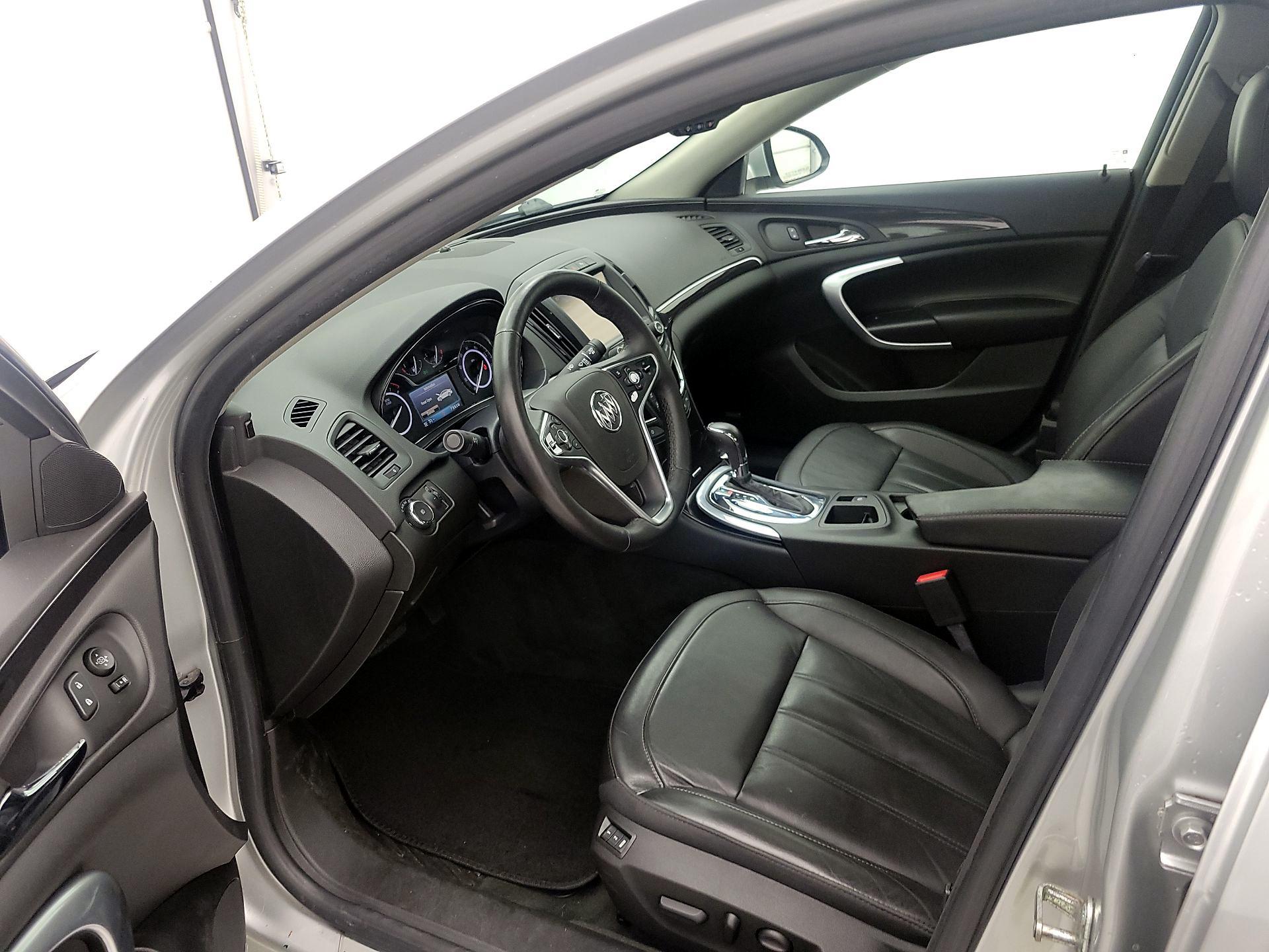 Thumbnail: 2016 Buick Regal - 11