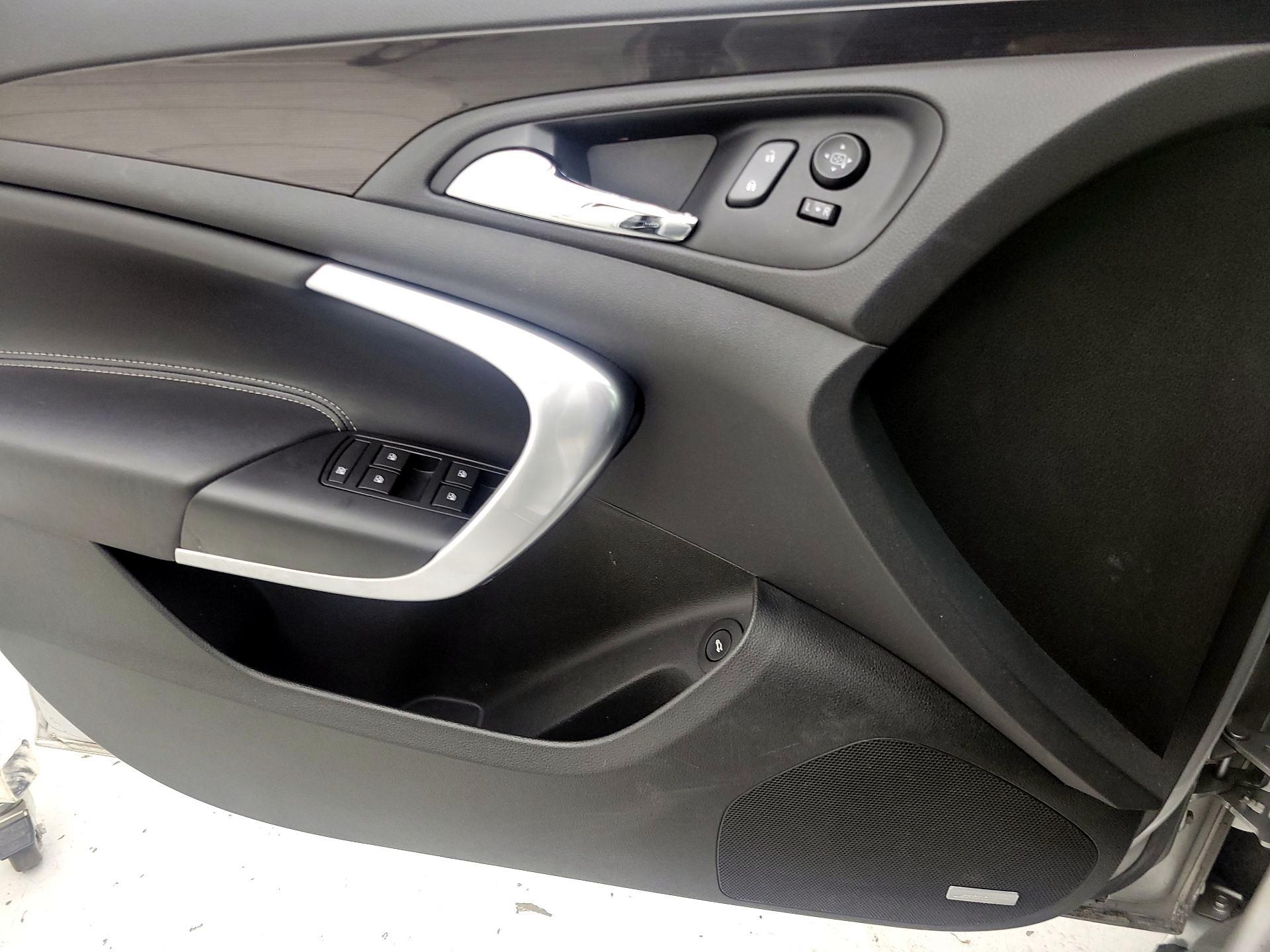 Thumbnail: 2016 Buick Regal - 12