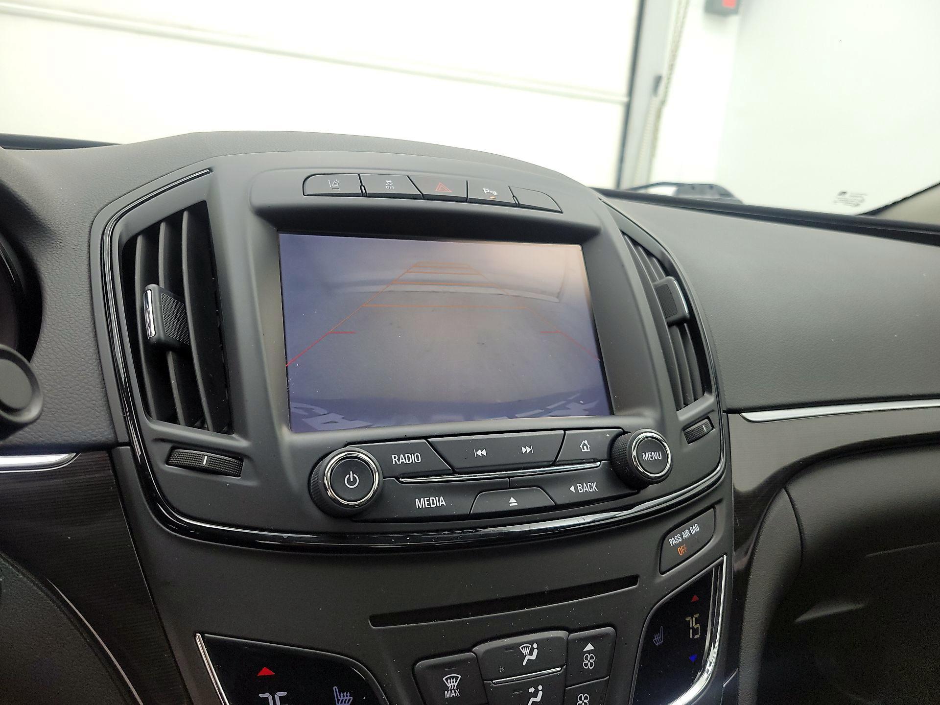 Thumbnail: 2016 Buick Regal - 14