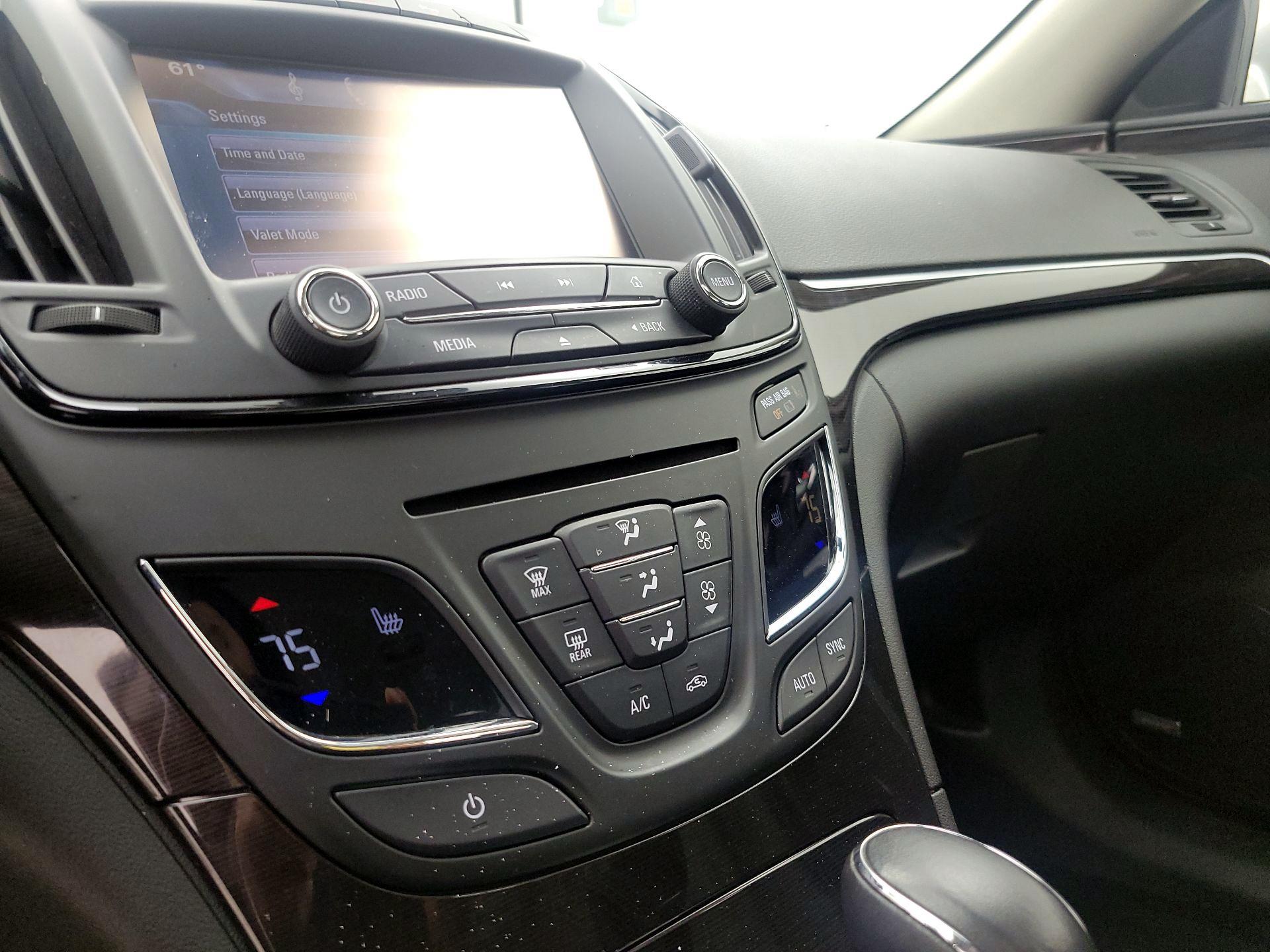 Thumbnail: 2016 Buick Regal - 16