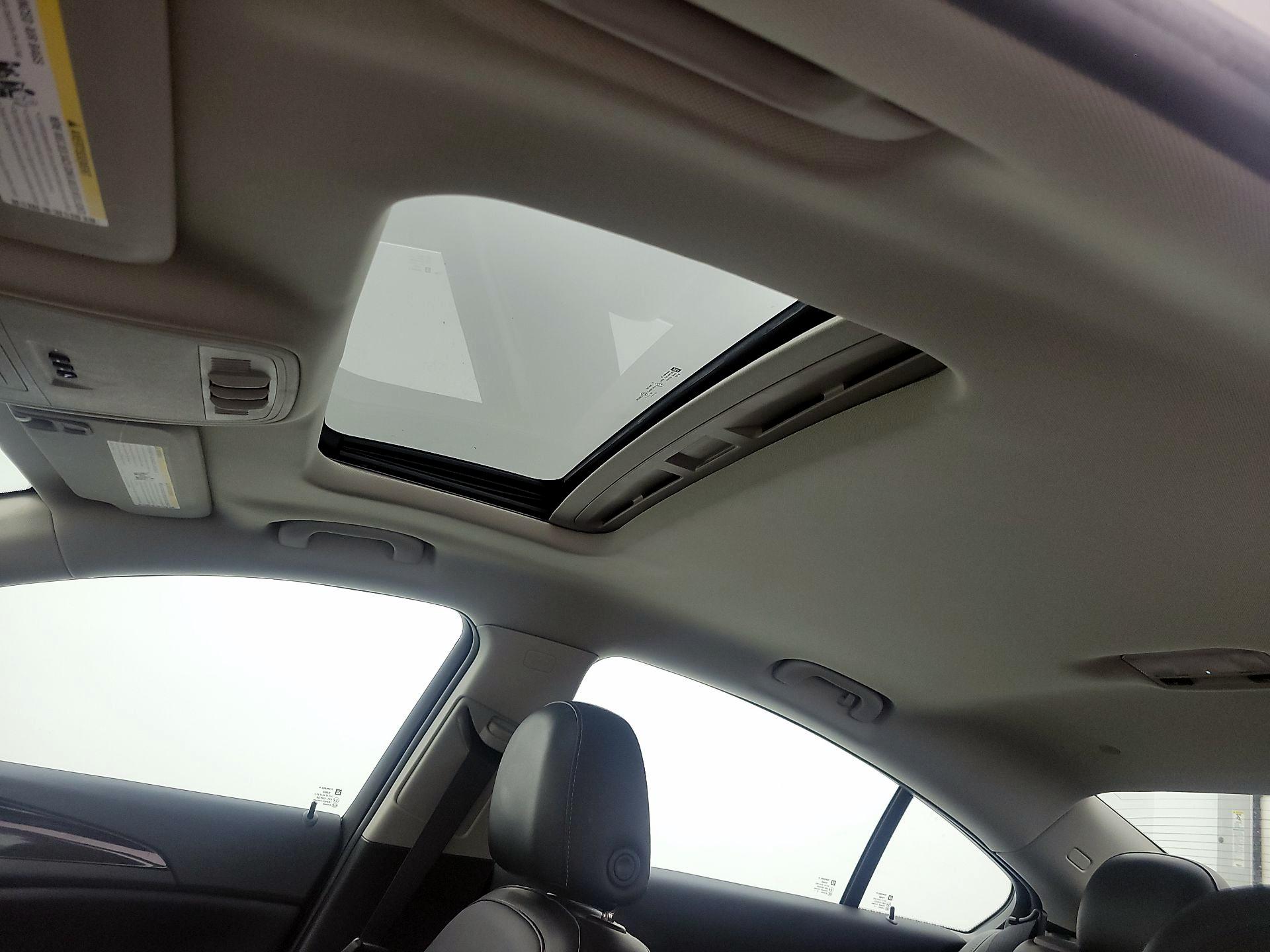 Thumbnail: 2016 Buick Regal - 18