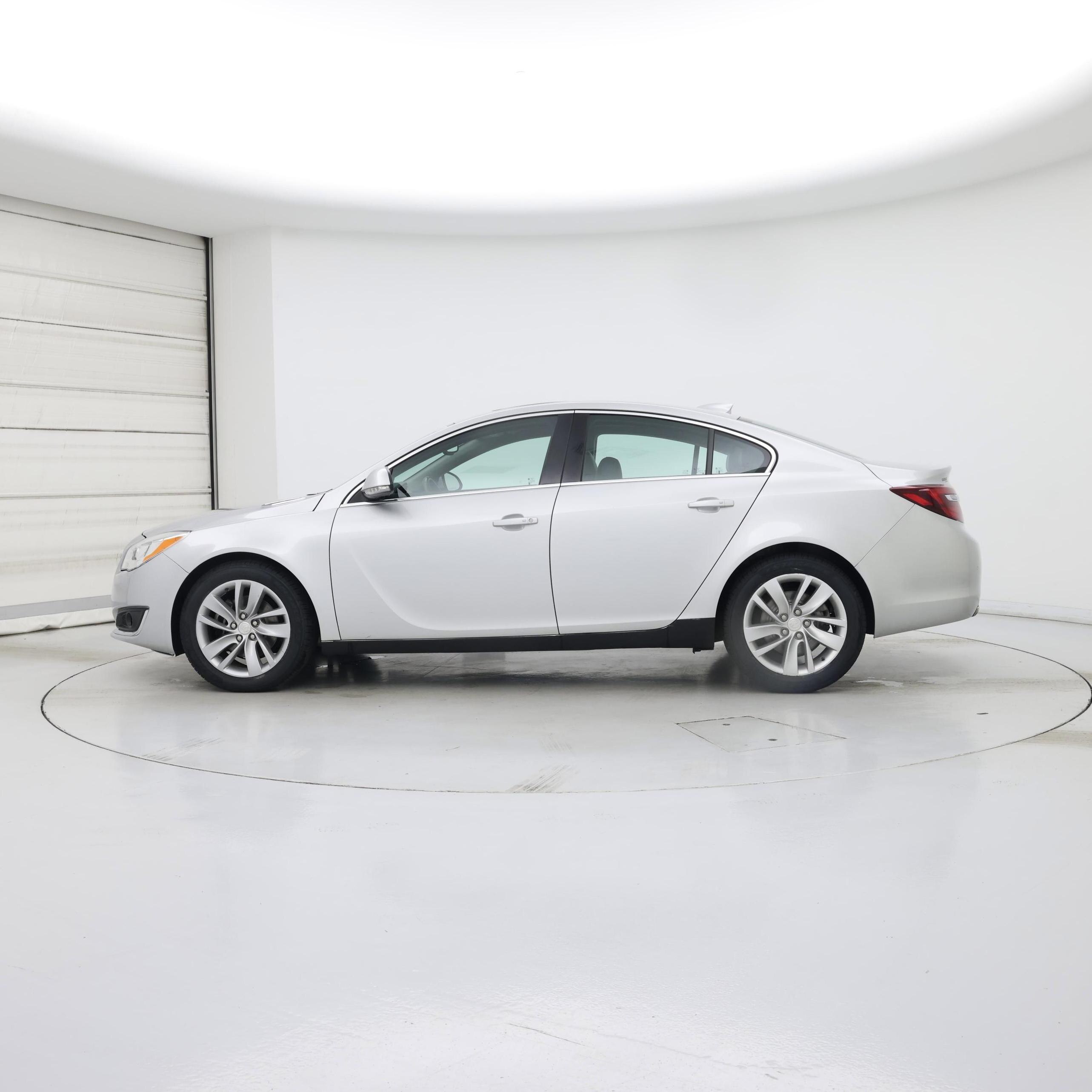 Thumbnail: 2016 Buick Regal - 3