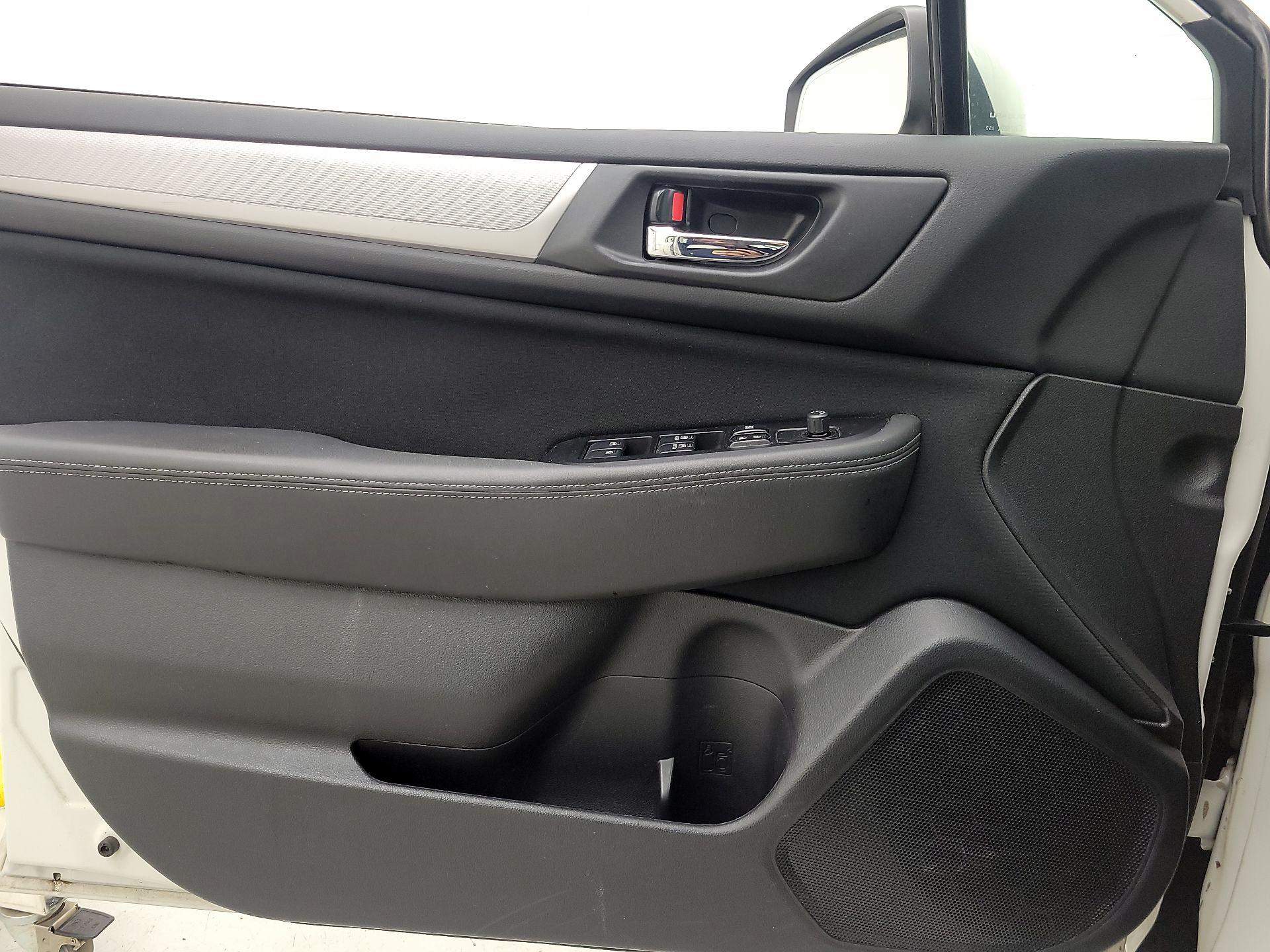 Thumbnail: 2015 Subaru Legacy - 12