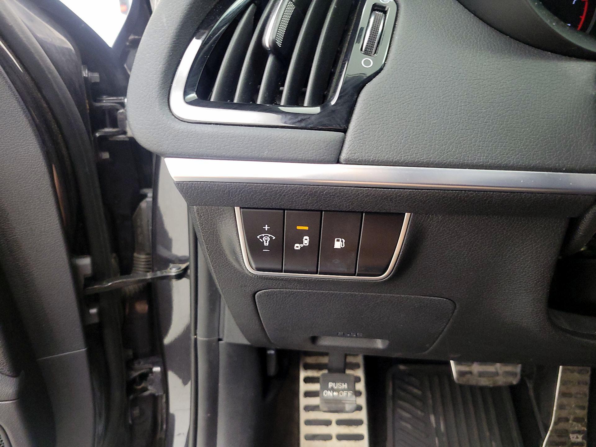 Thumbnail: 2020 Kia Stinger - 13