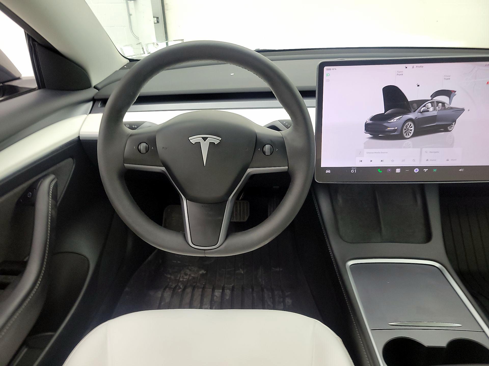 Thumbnail: 2023 Tesla Model 3 - 10