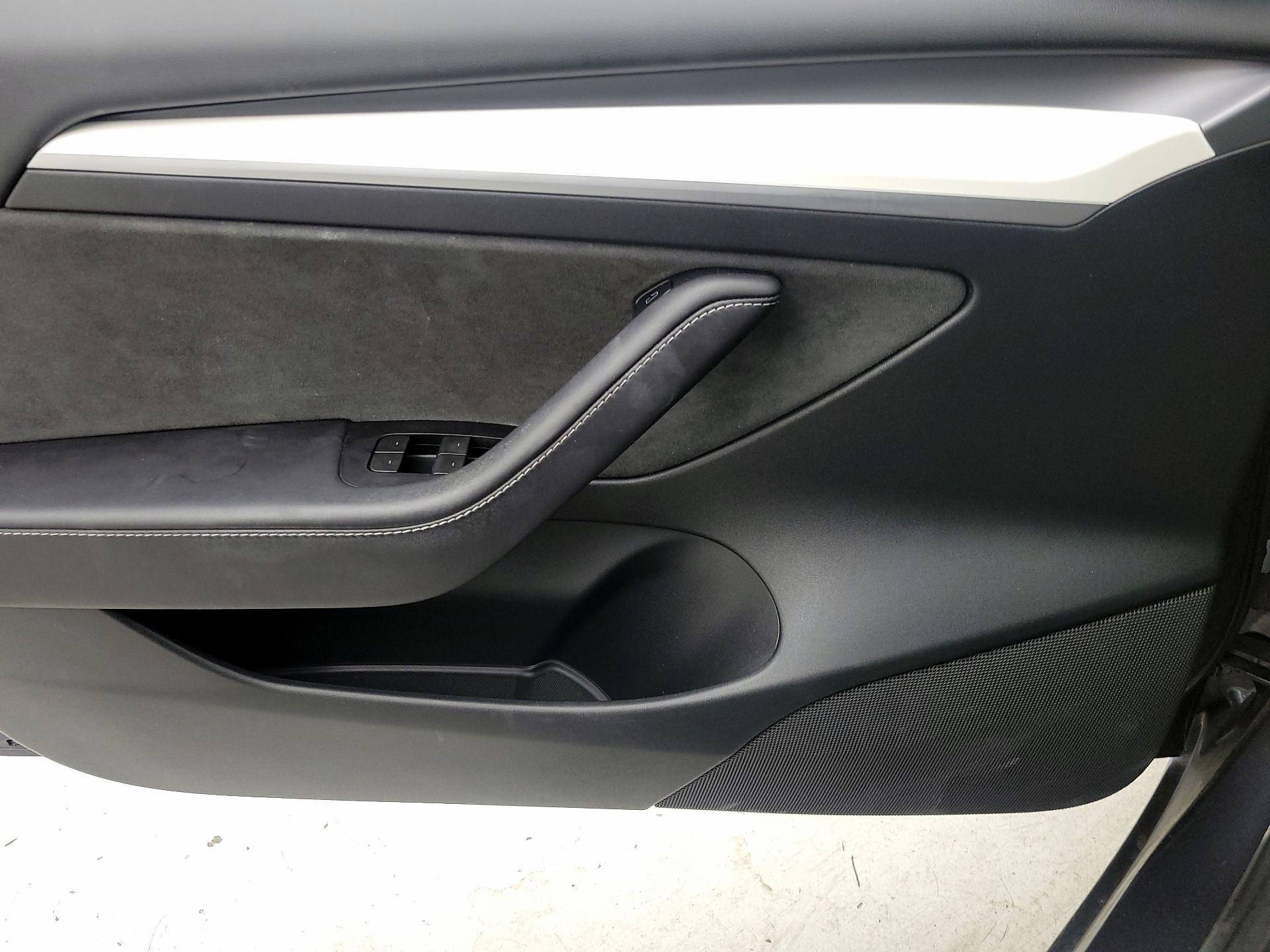 Thumbnail: 2023 Tesla Model 3 - 12