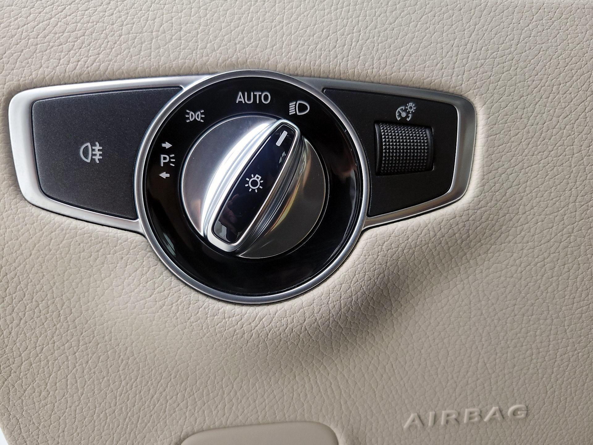 Thumbnail: 2018 Mercedes-Benz E-Class - 13