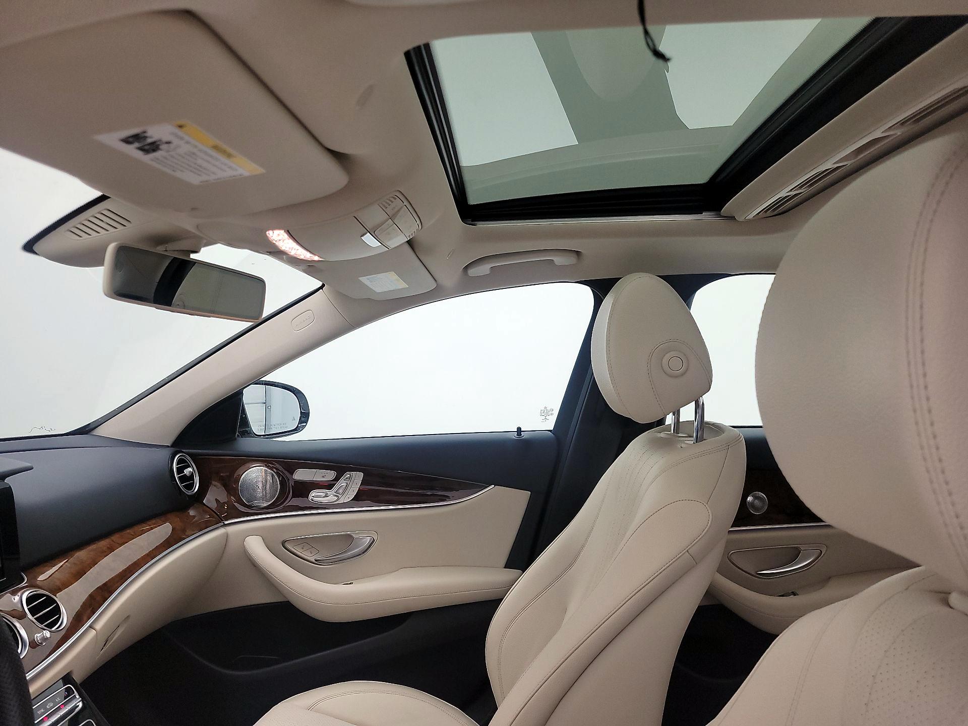 Thumbnail: 2018 Mercedes-Benz E-Class - 19