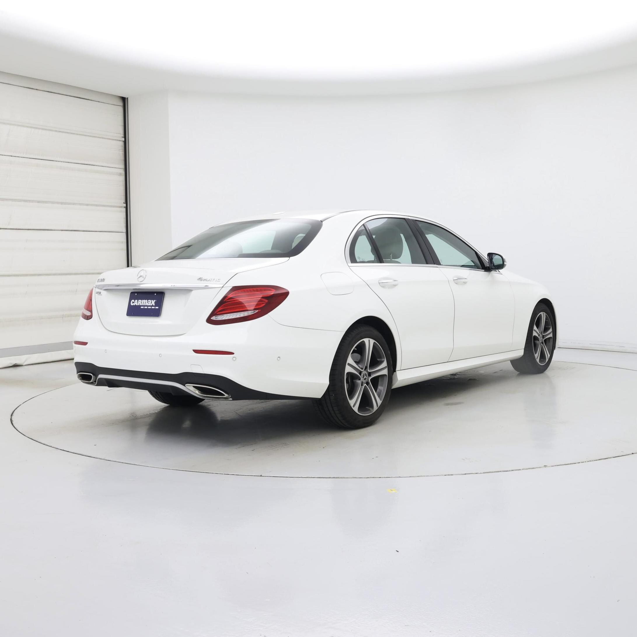 Thumbnail: 2018 Mercedes-Benz E-Class - 8