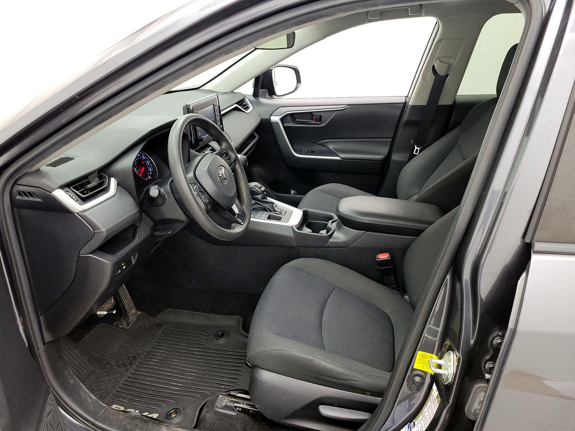 Thumbnail: 2021 Toyota RAV4 - 11