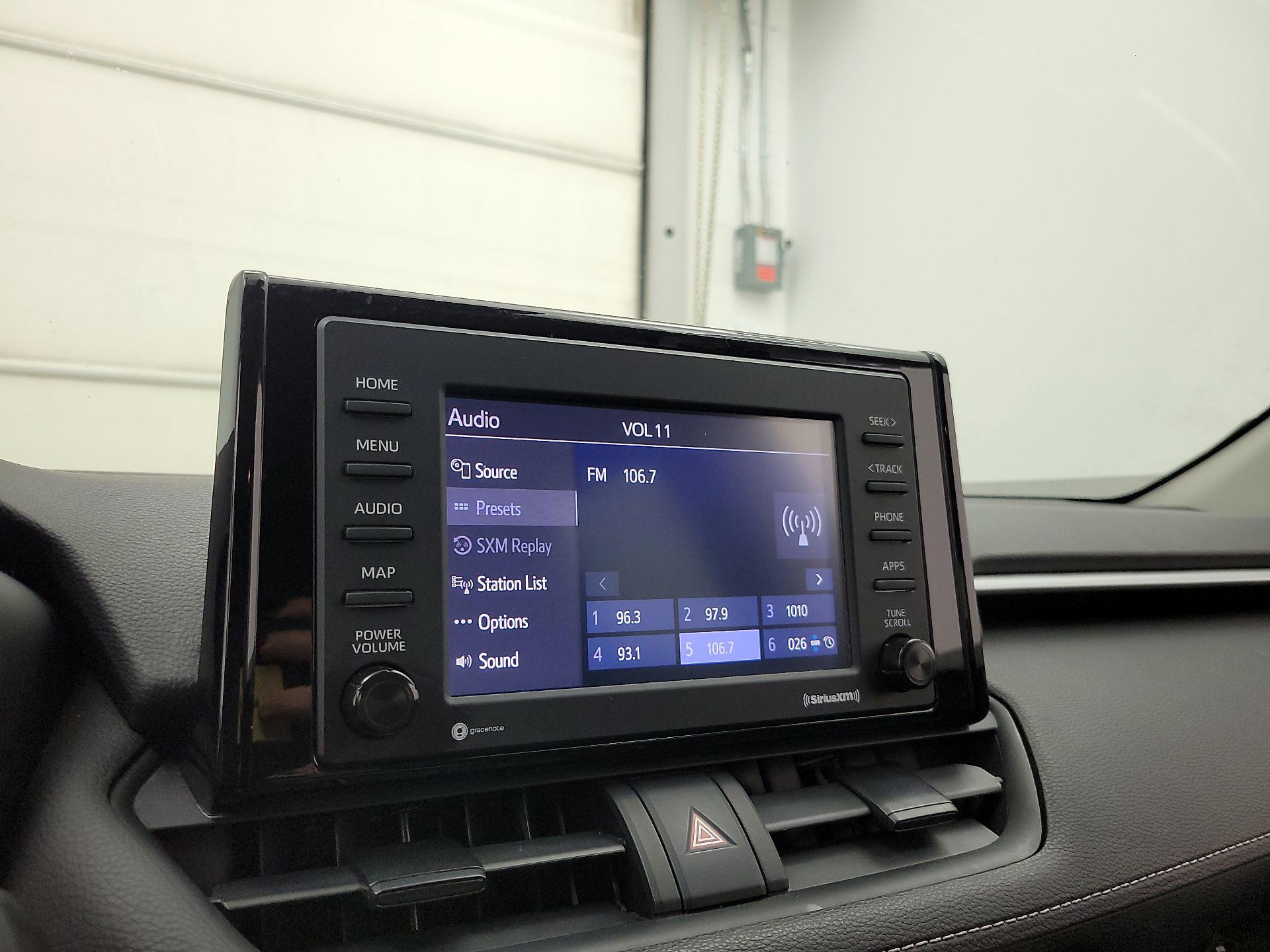 Thumbnail: 2021 Toyota RAV4 - 16