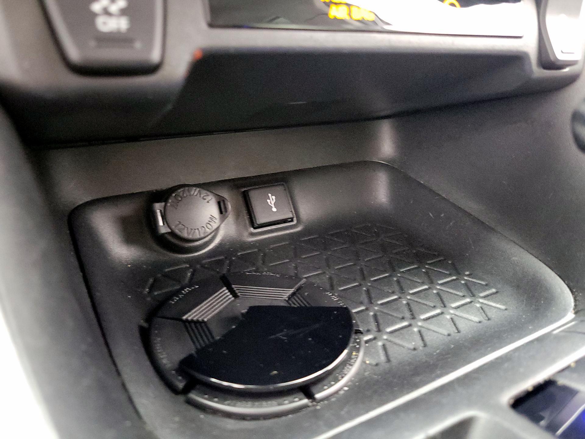 Thumbnail: 2021 Toyota RAV4 - 19