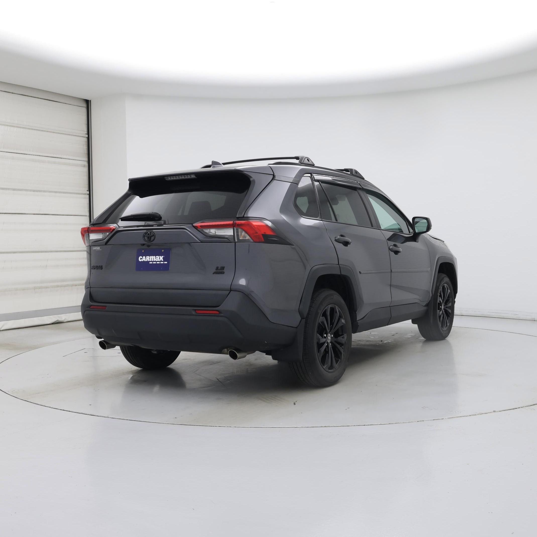 Thumbnail: 2021 Toyota RAV4 - 8