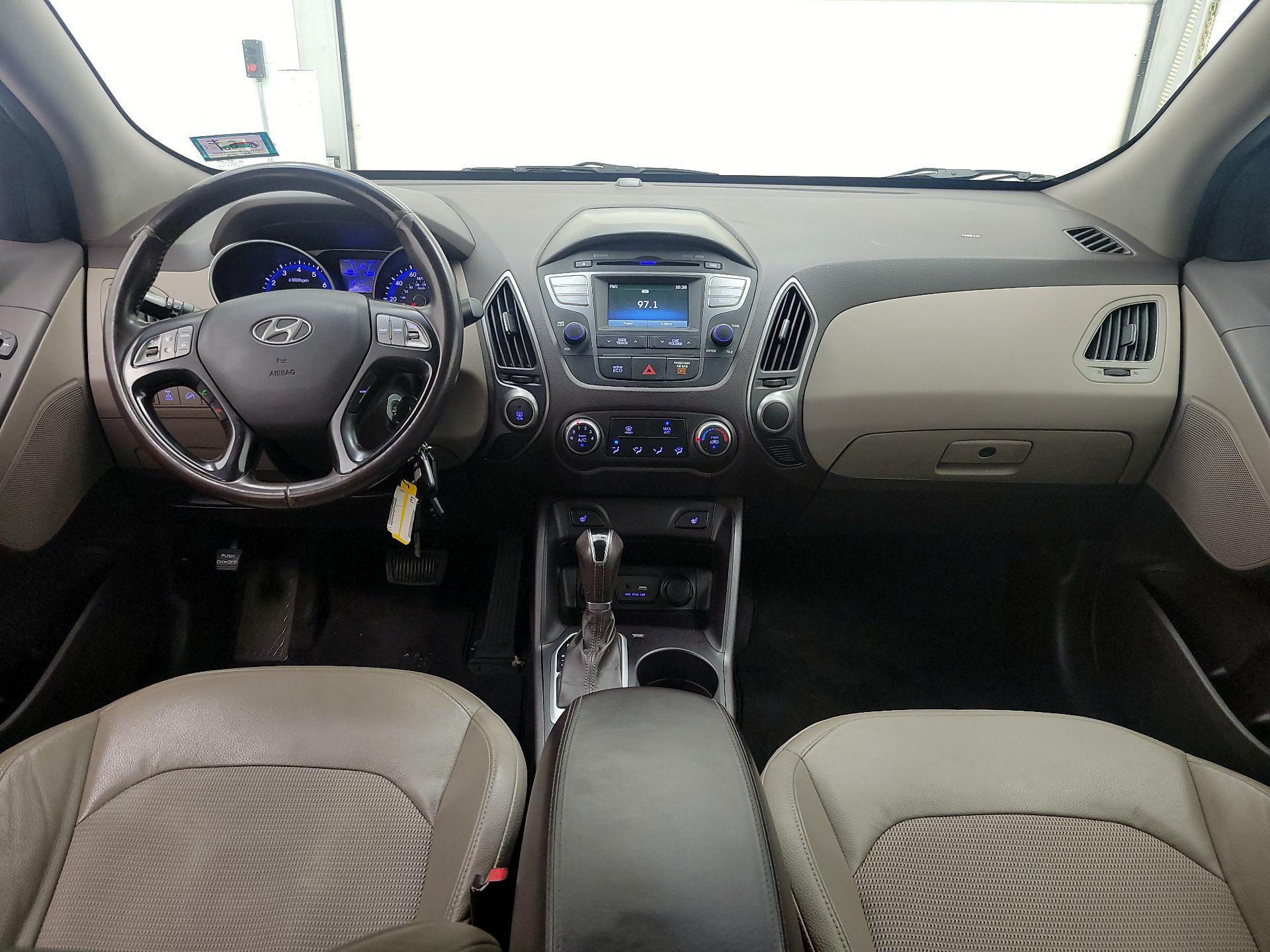 Thumbnail: 2015 Hyundai Tucson - 9