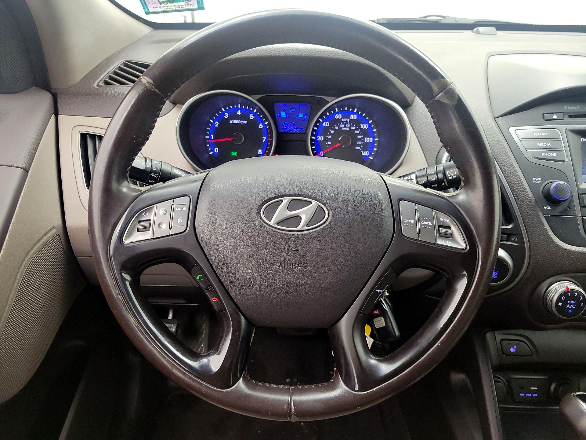 Thumbnail: 2015 Hyundai Tucson - 10