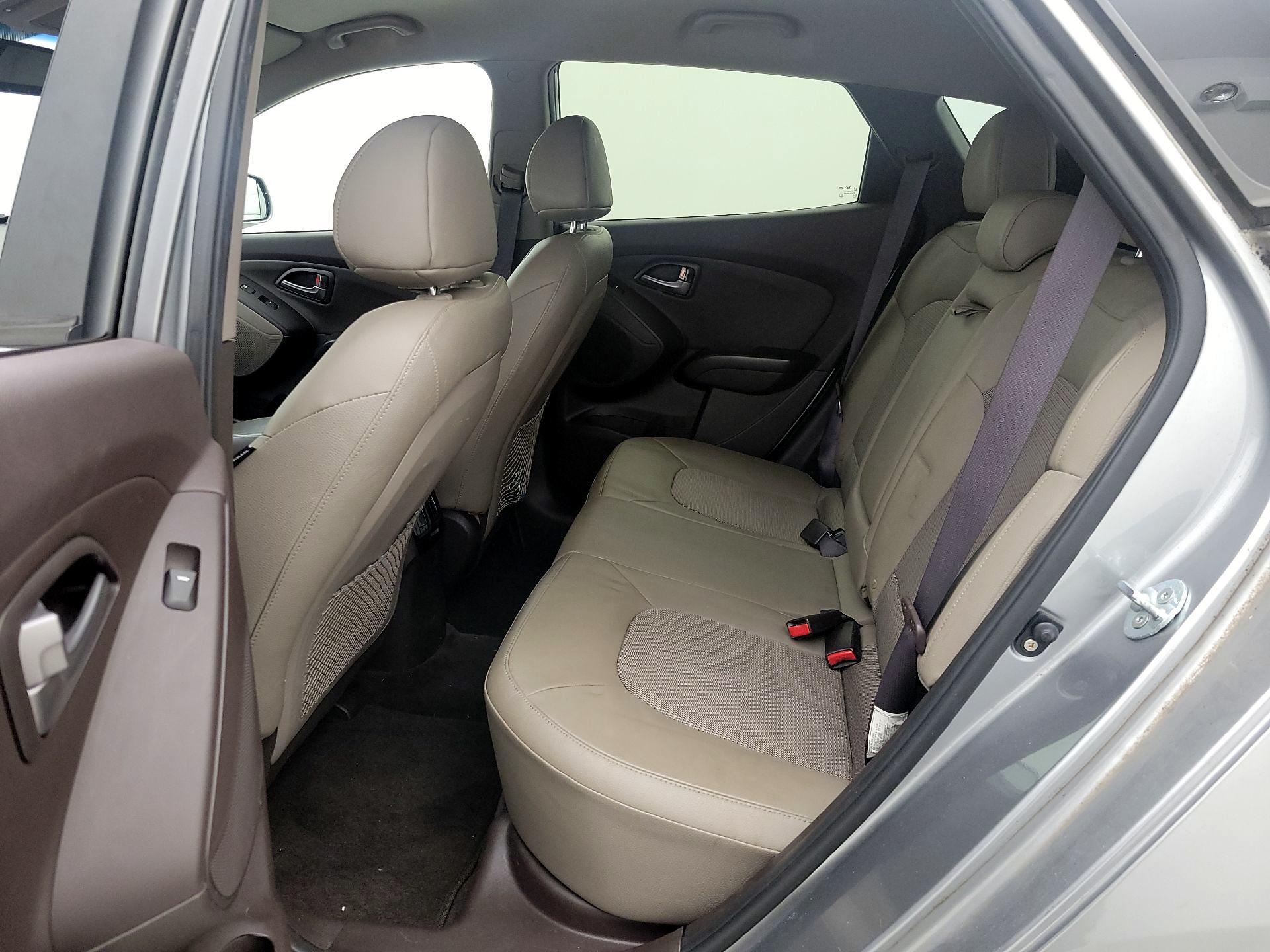 Thumbnail: 2015 Hyundai Tucson - 19