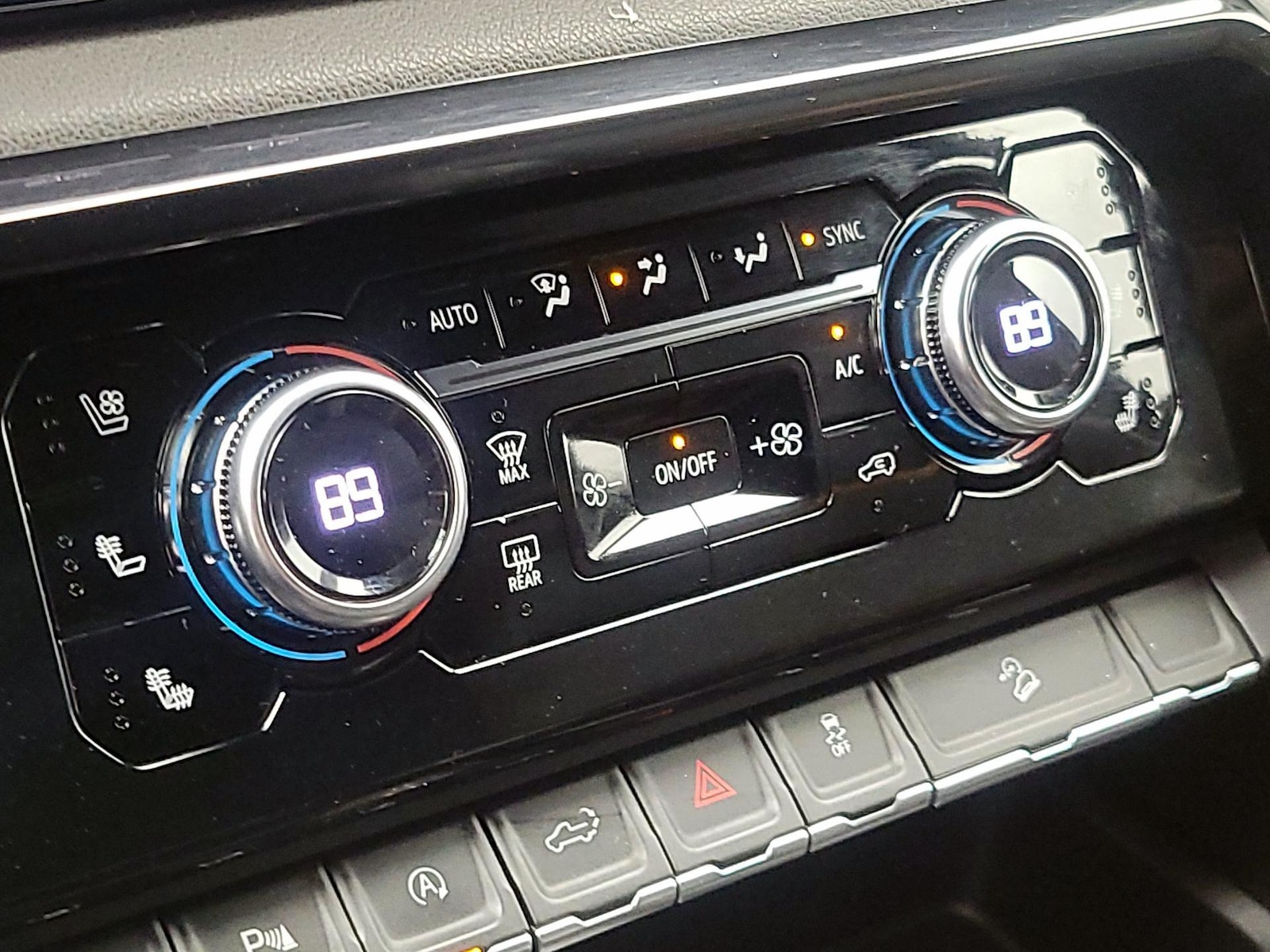 2023 GMC Sierra 1500 AT4 - Photo 18