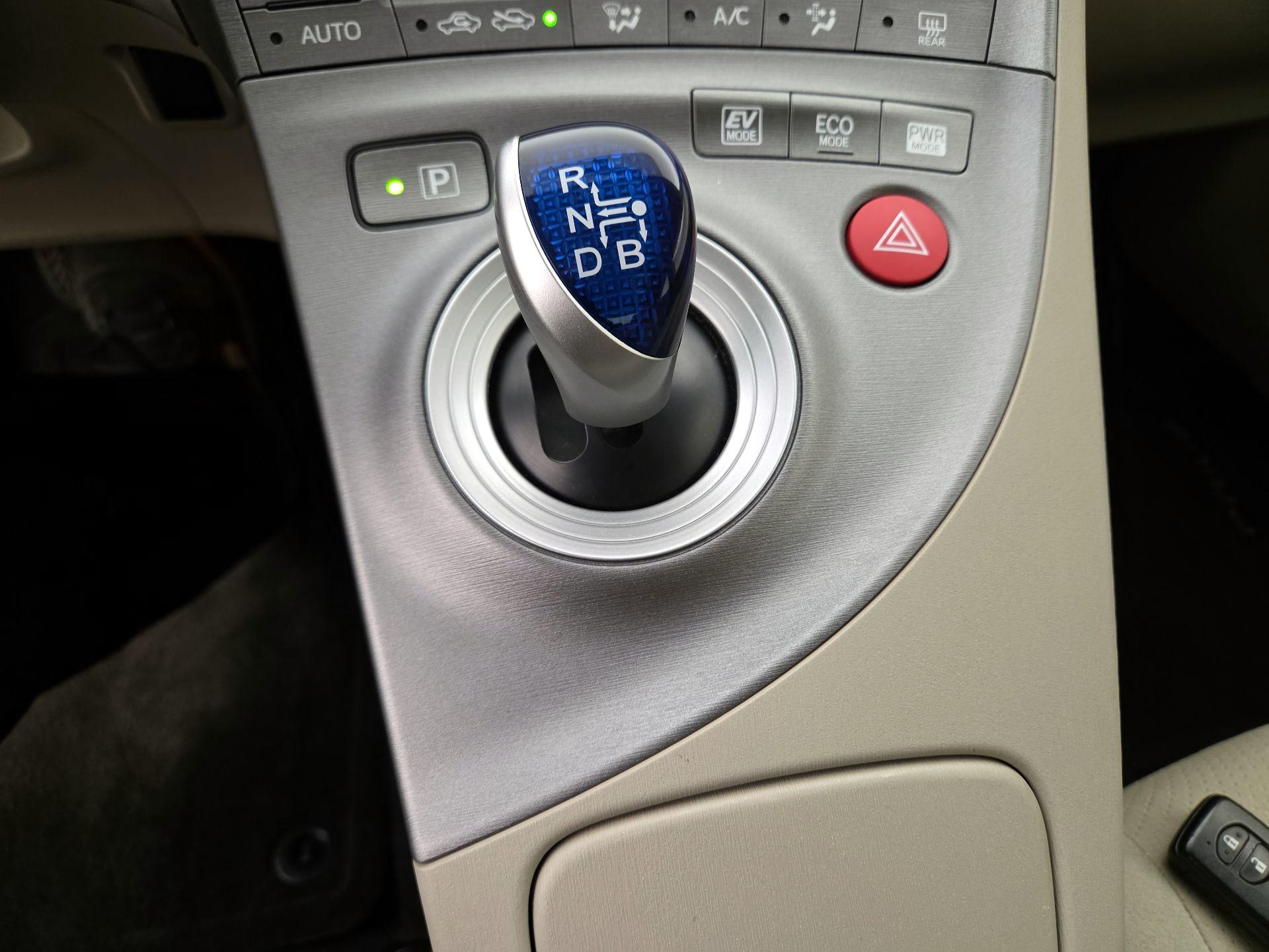 Thumbnail: 2014 Toyota Prius - 17