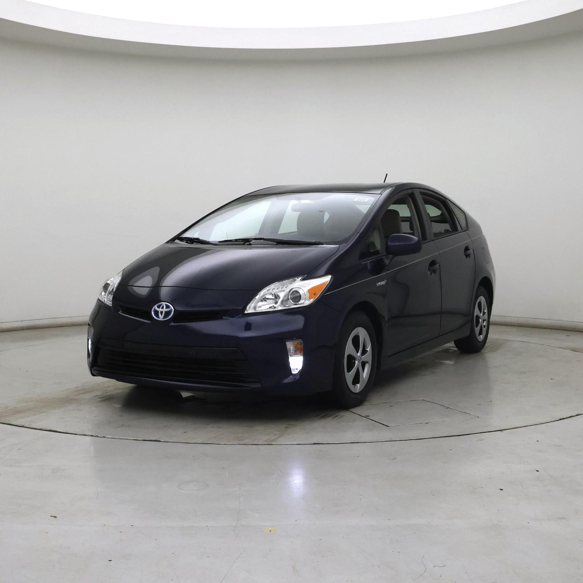 Thumbnail: 2014 Toyota Prius - 4