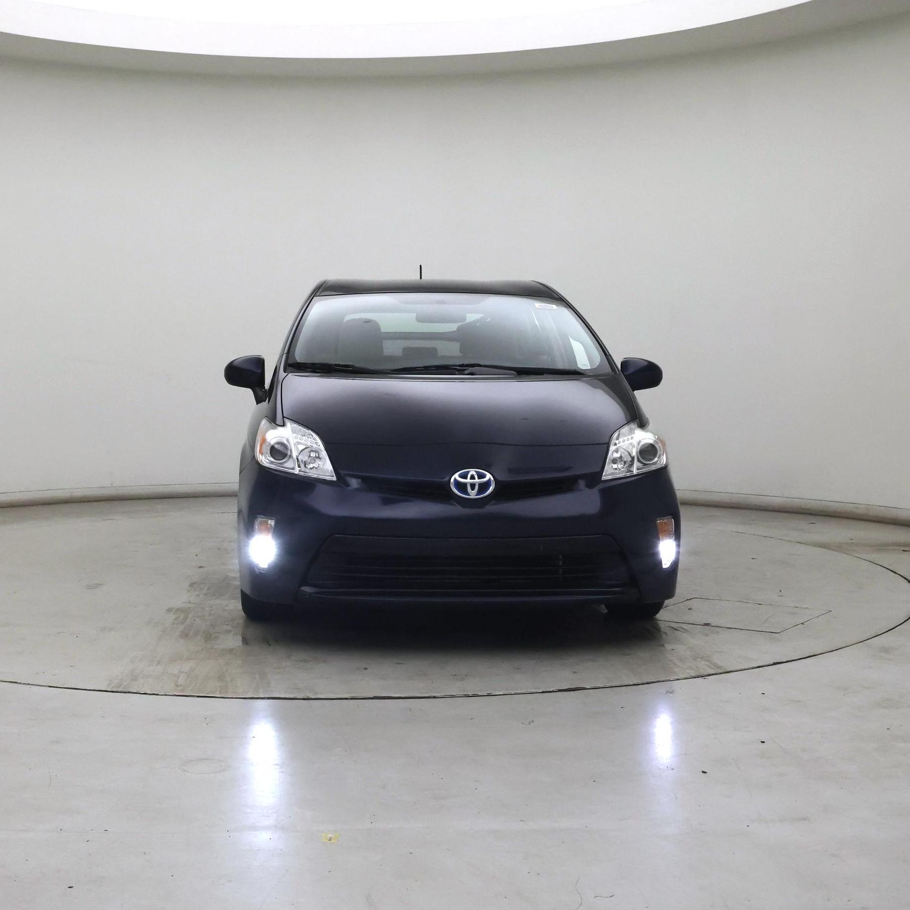 Thumbnail: 2014 Toyota Prius - 5
