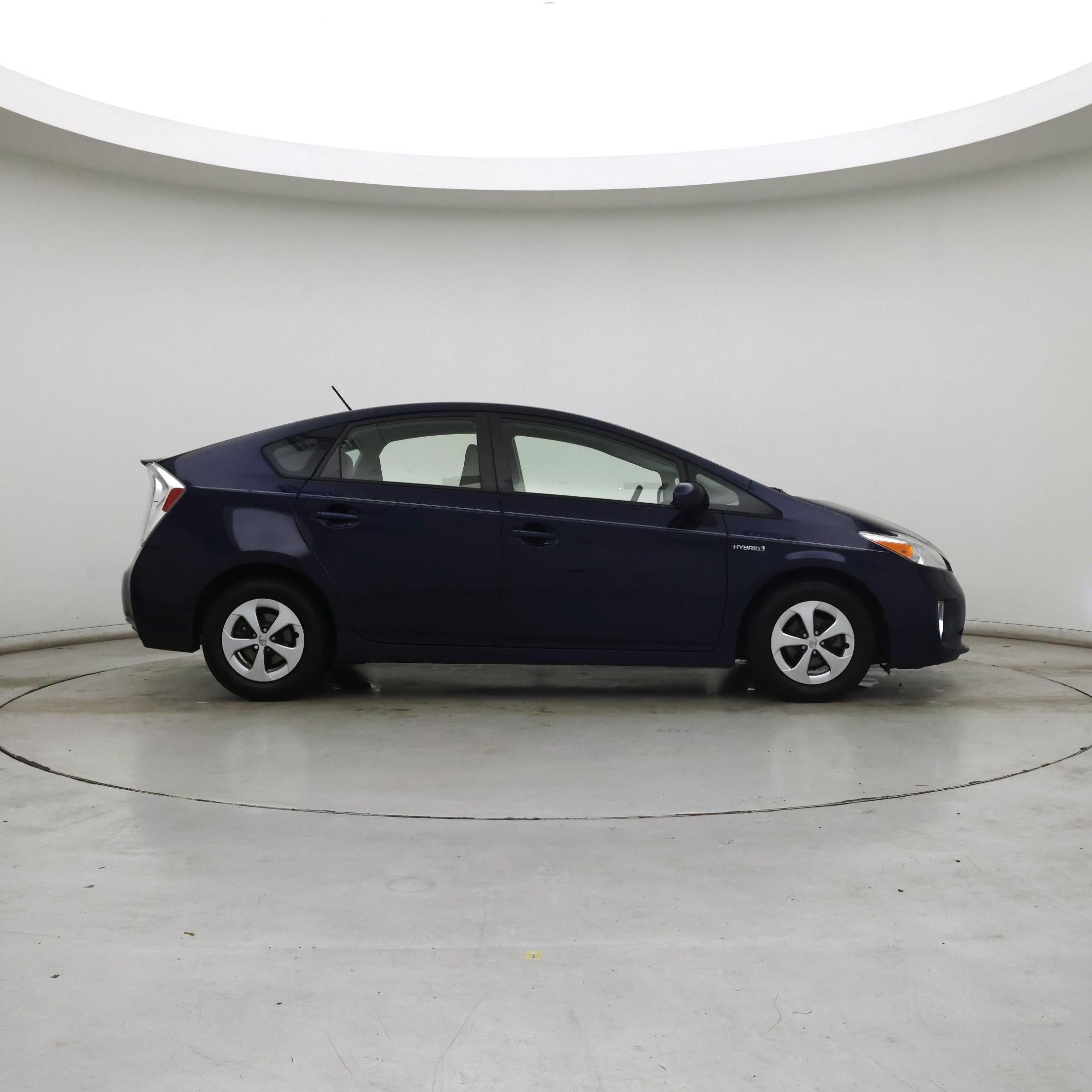Thumbnail: 2014 Toyota Prius - 7