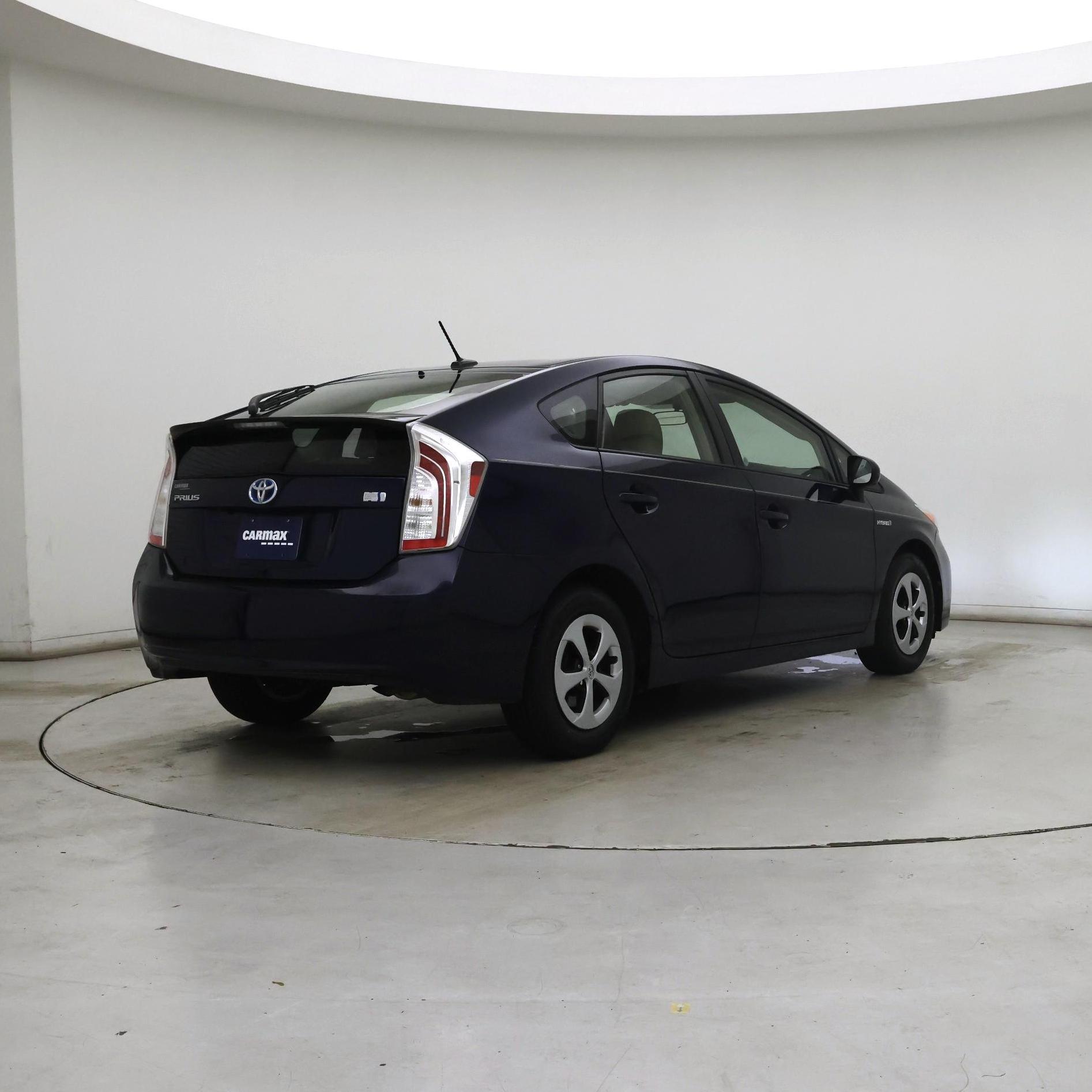 Thumbnail: 2014 Toyota Prius - 8