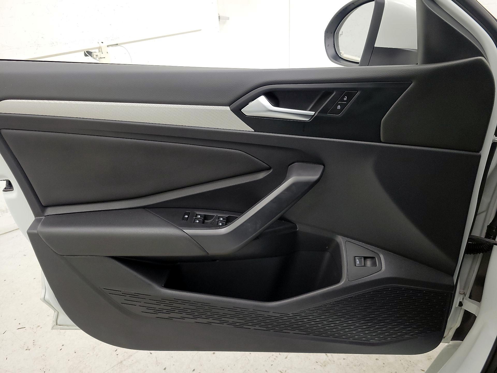 Thumbnail: 2019 Volkswagen Jetta - 12