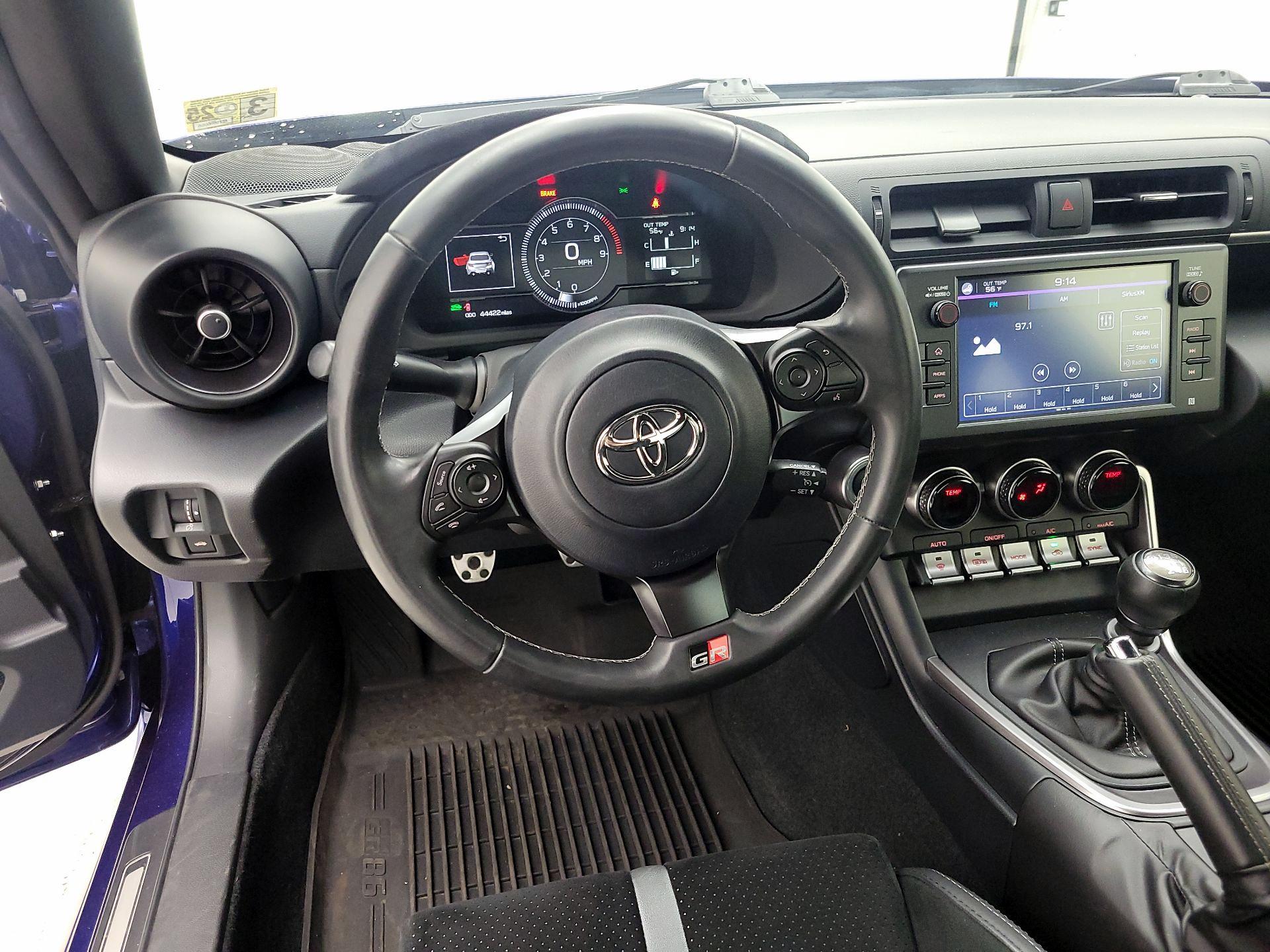 Thumbnail: 2023 Toyota GR86 - 10