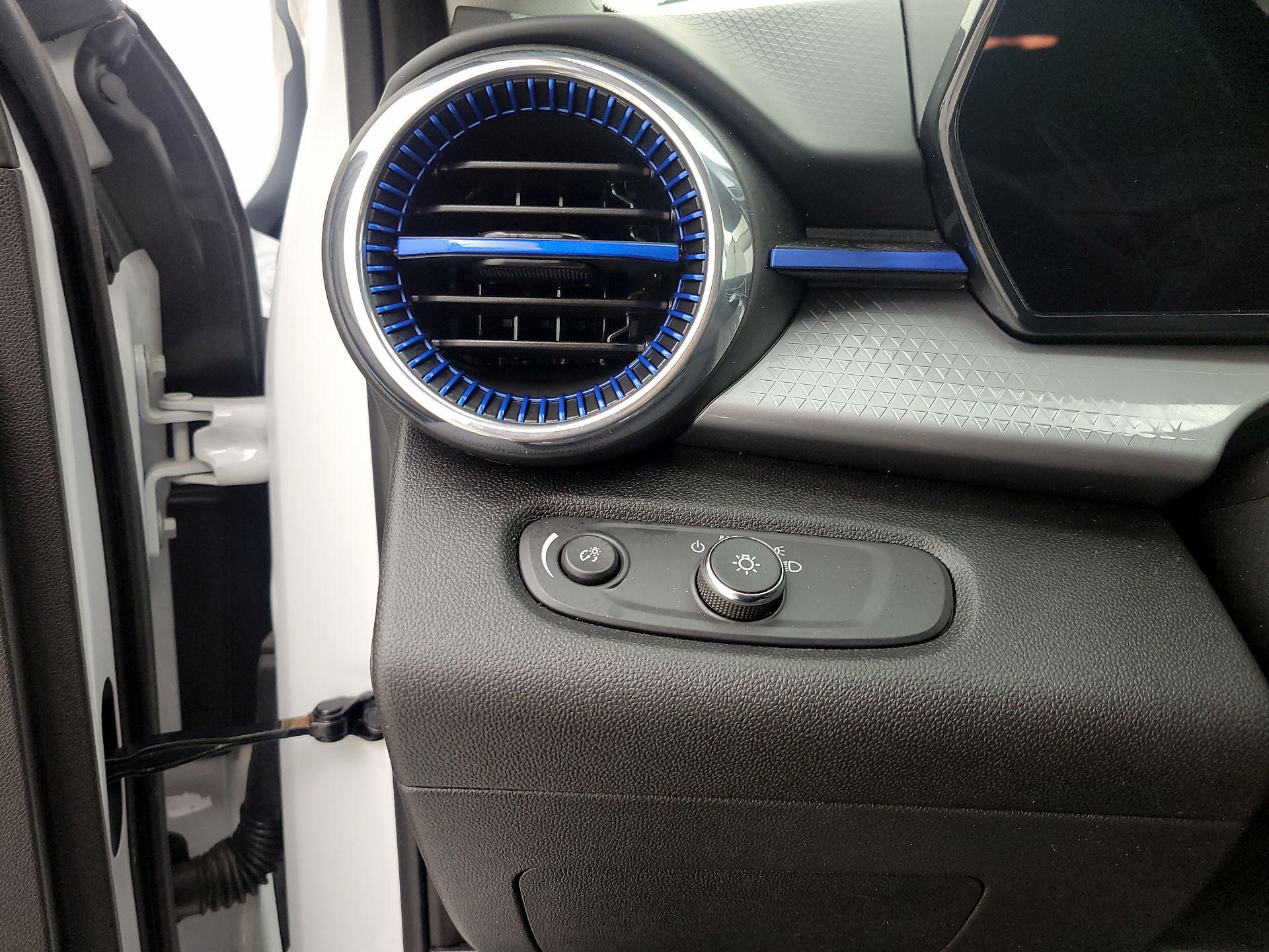 Thumbnail: 2025 Chevrolet Trax - 13