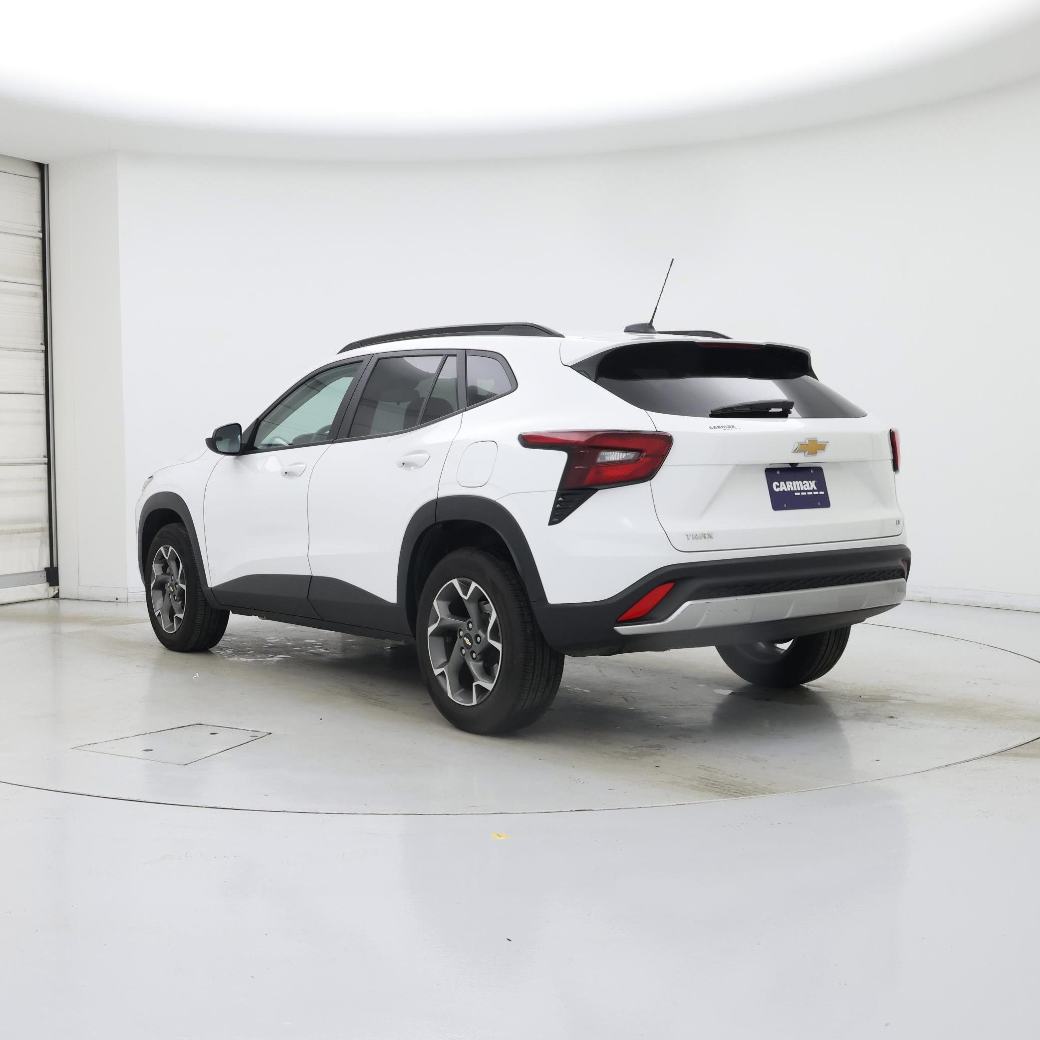 Thumbnail: 2025 Chevrolet Trax - 2