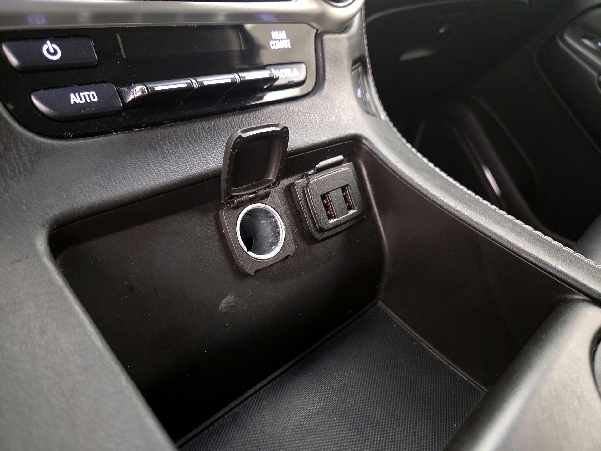 Thumbnail: 2019 GMC Yukon - 18