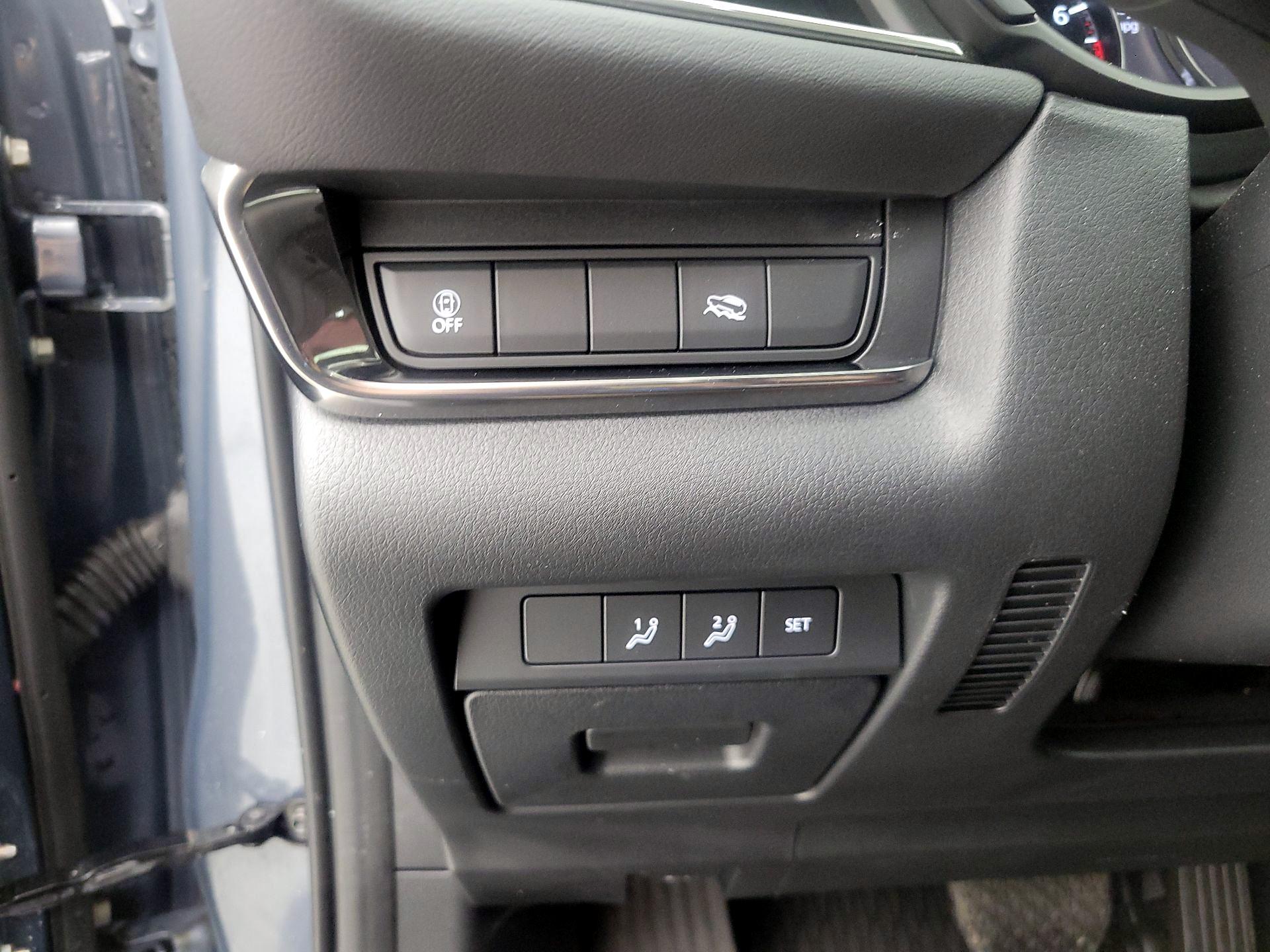 Thumbnail: 2023 Mazda CX-30 - 13