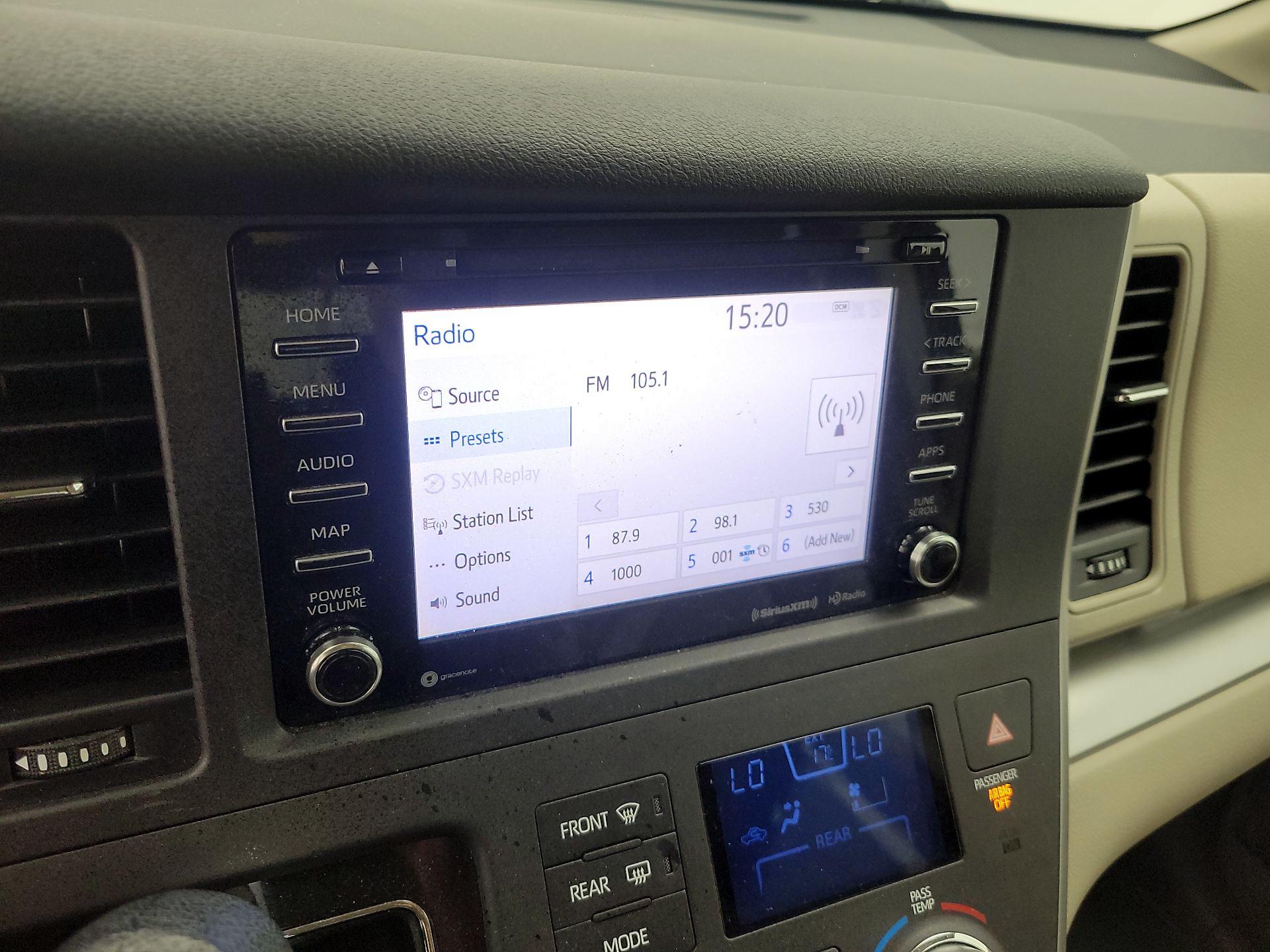 Thumbnail: 2020 Toyota Sienna - 15