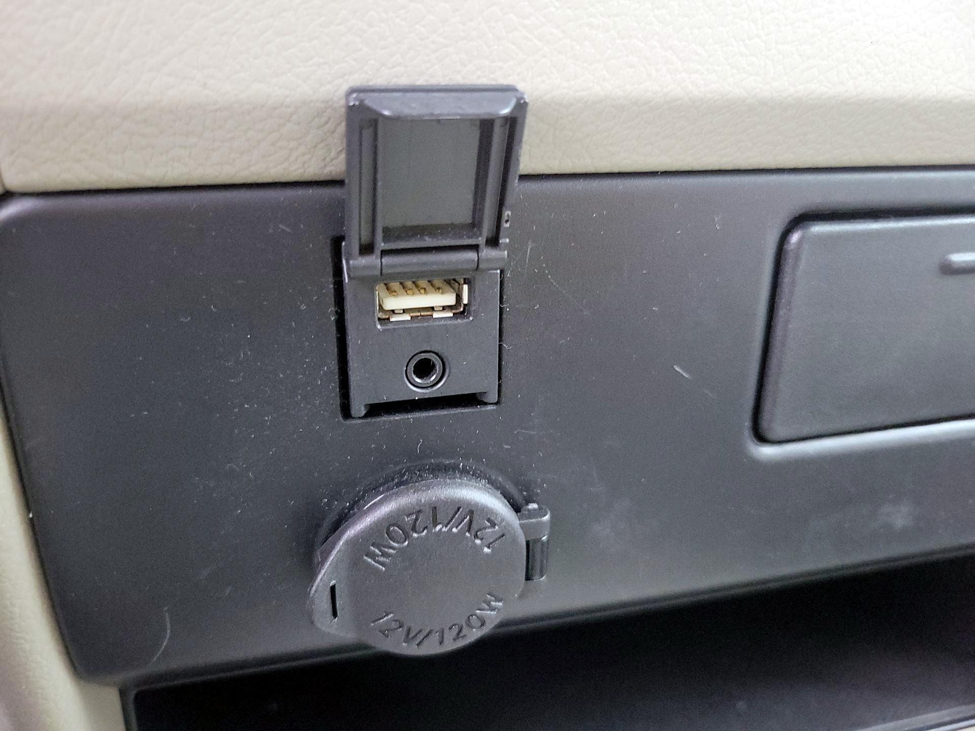 Thumbnail: 2020 Toyota Sienna - 18