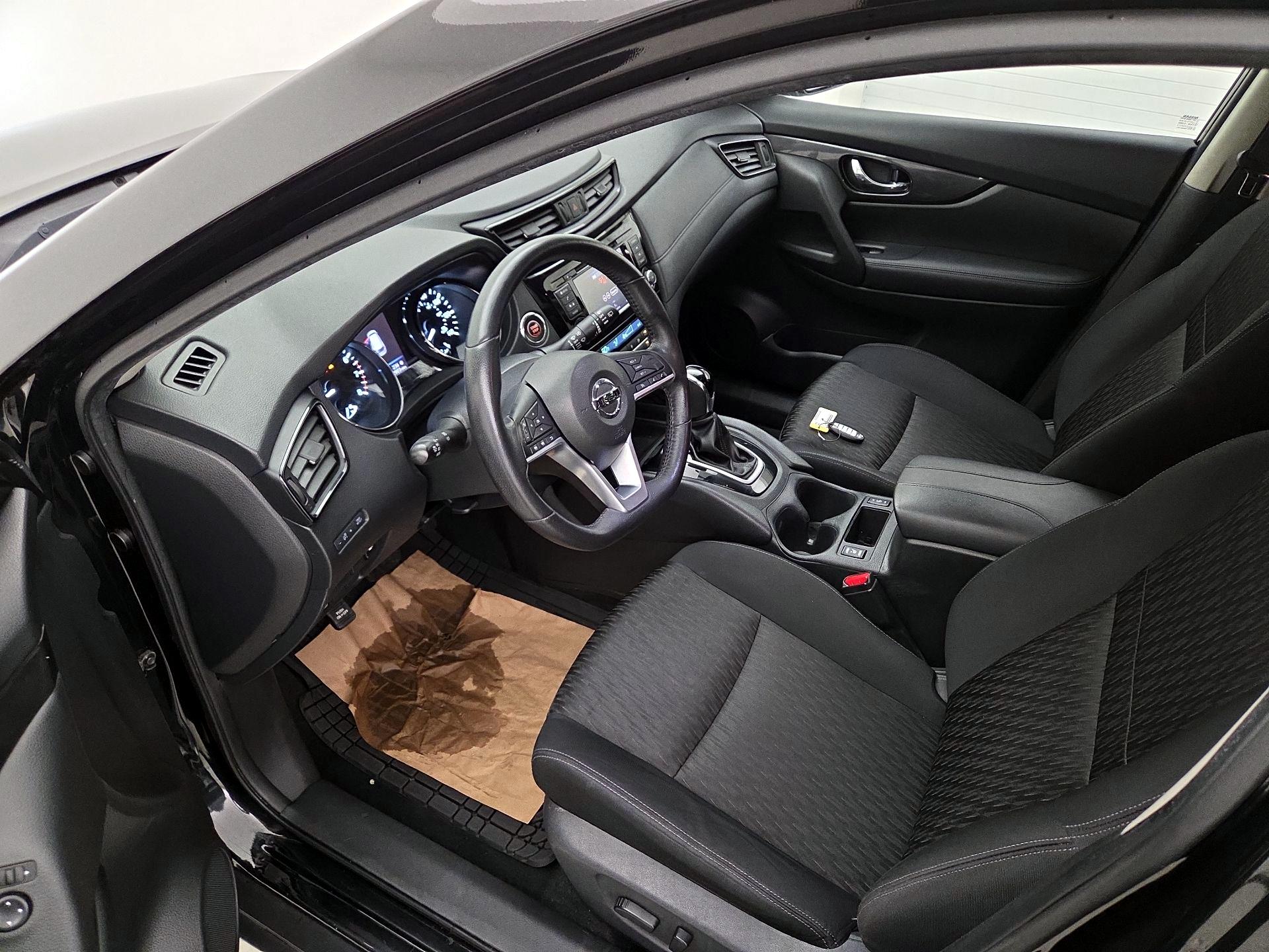Thumbnail: 2018 Nissan Rogue - 11
