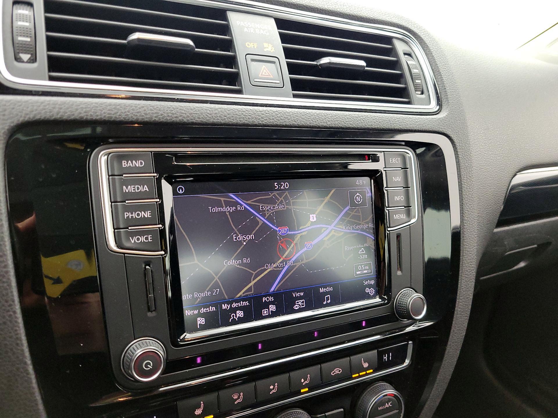 Thumbnail: 2017 Volkswagen Jetta - 14