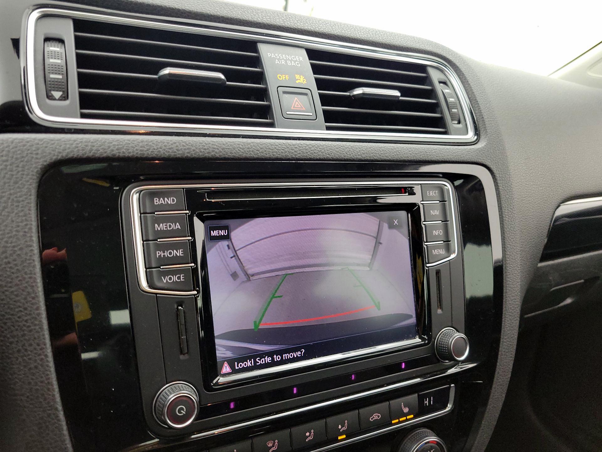 Thumbnail: 2017 Volkswagen Jetta - 15