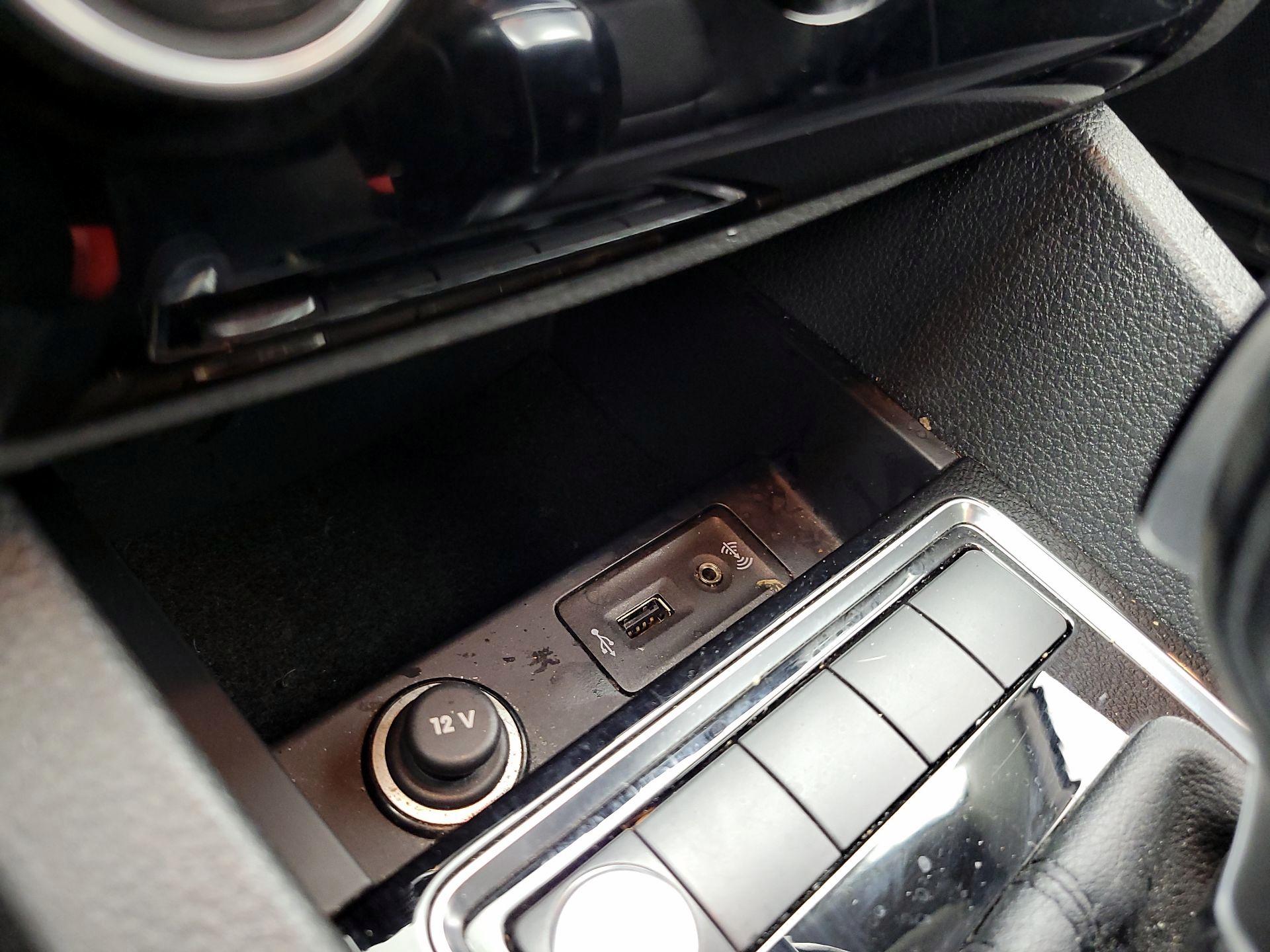 Thumbnail: 2017 Volkswagen Jetta - 19