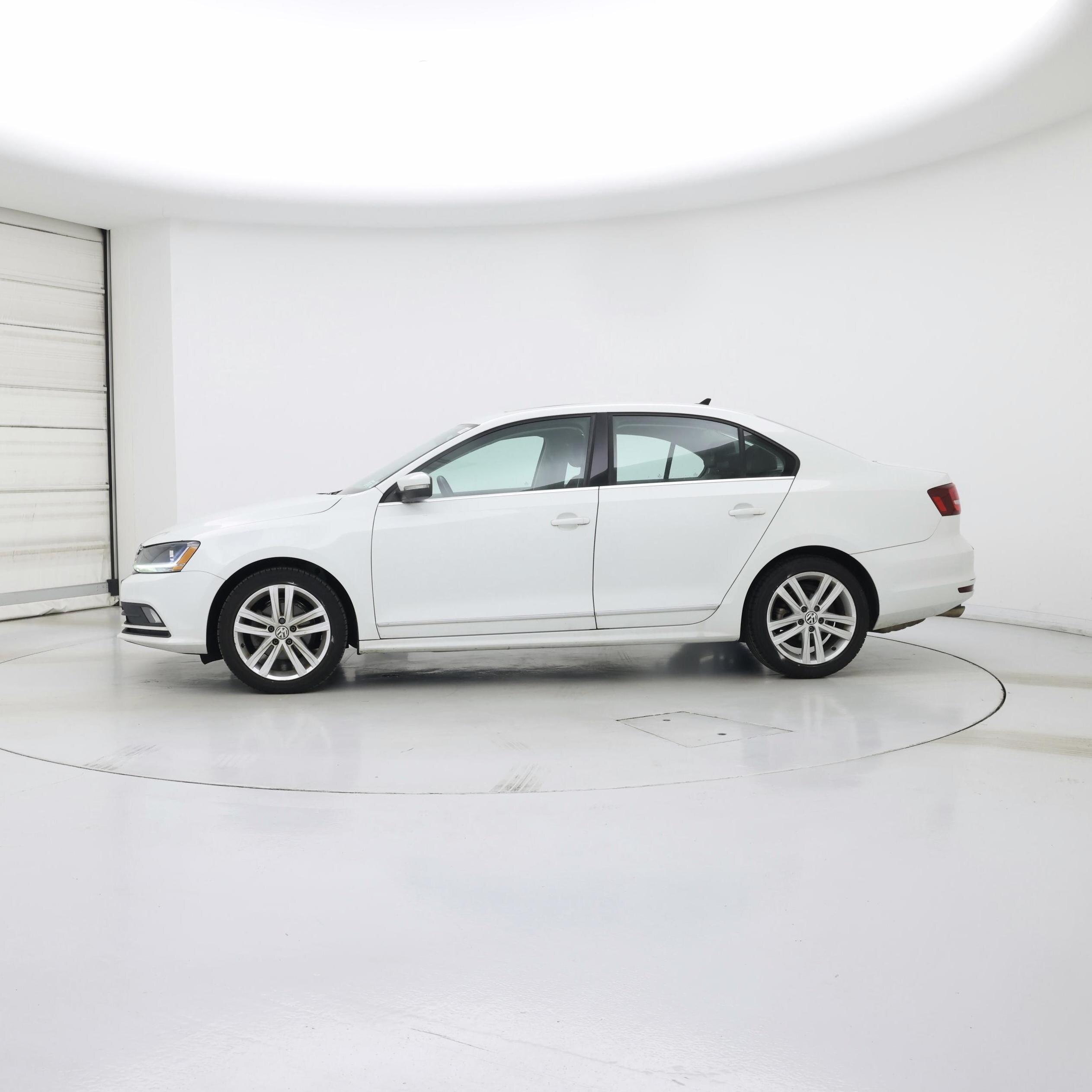 Thumbnail: 2017 Volkswagen Jetta - 3