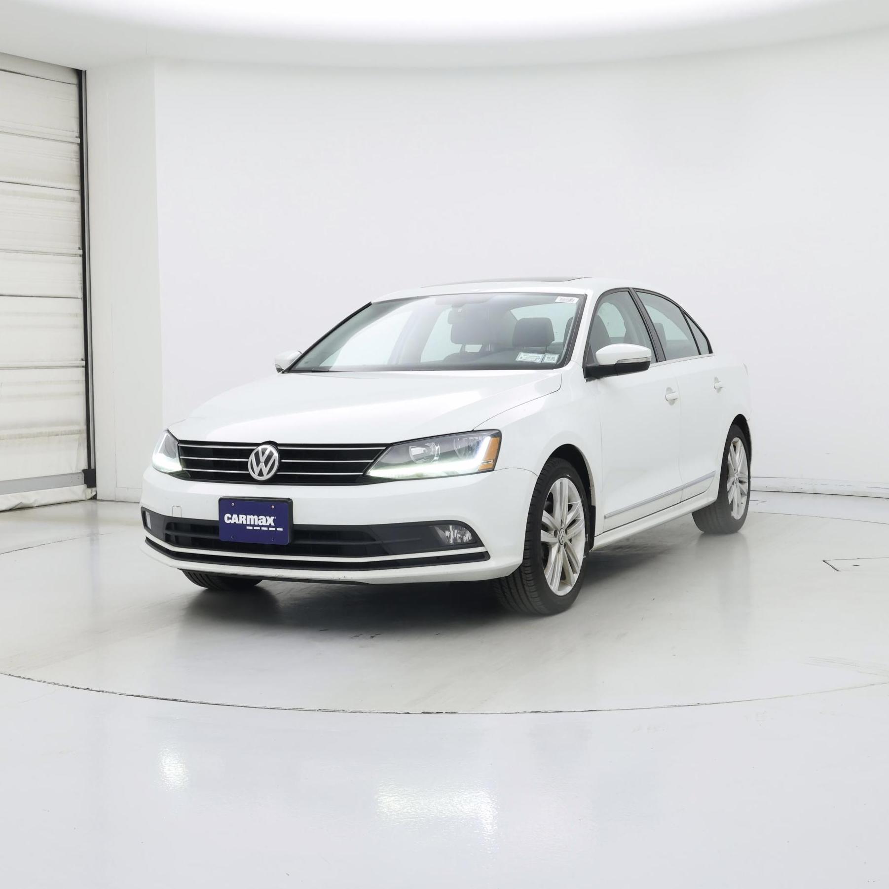 Thumbnail: 2017 Volkswagen Jetta - 4