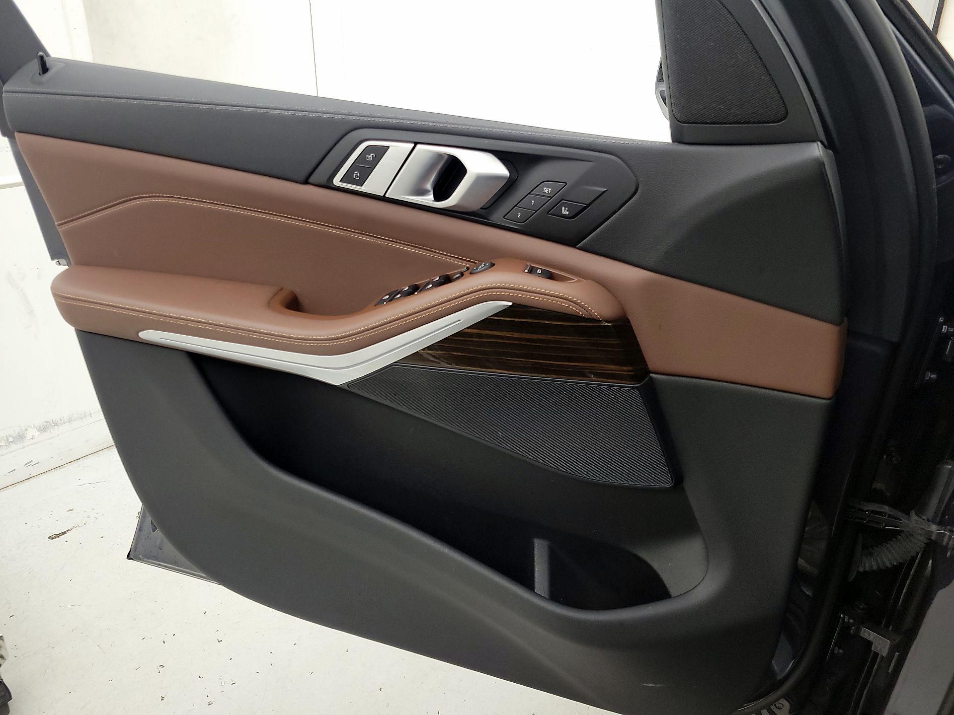 Thumbnail: 2021 BMW X5 - 12