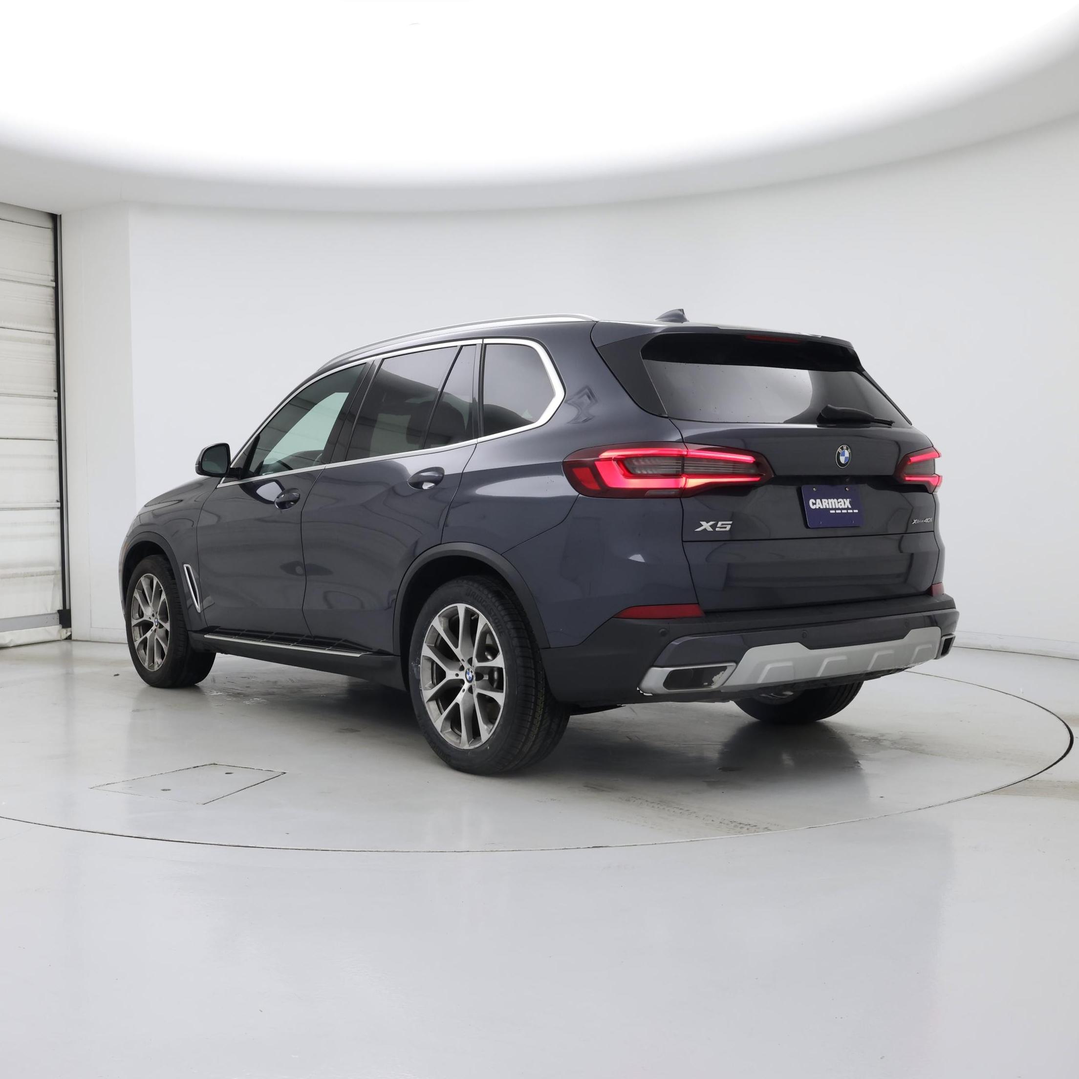 Thumbnail: 2021 BMW X5 - 2